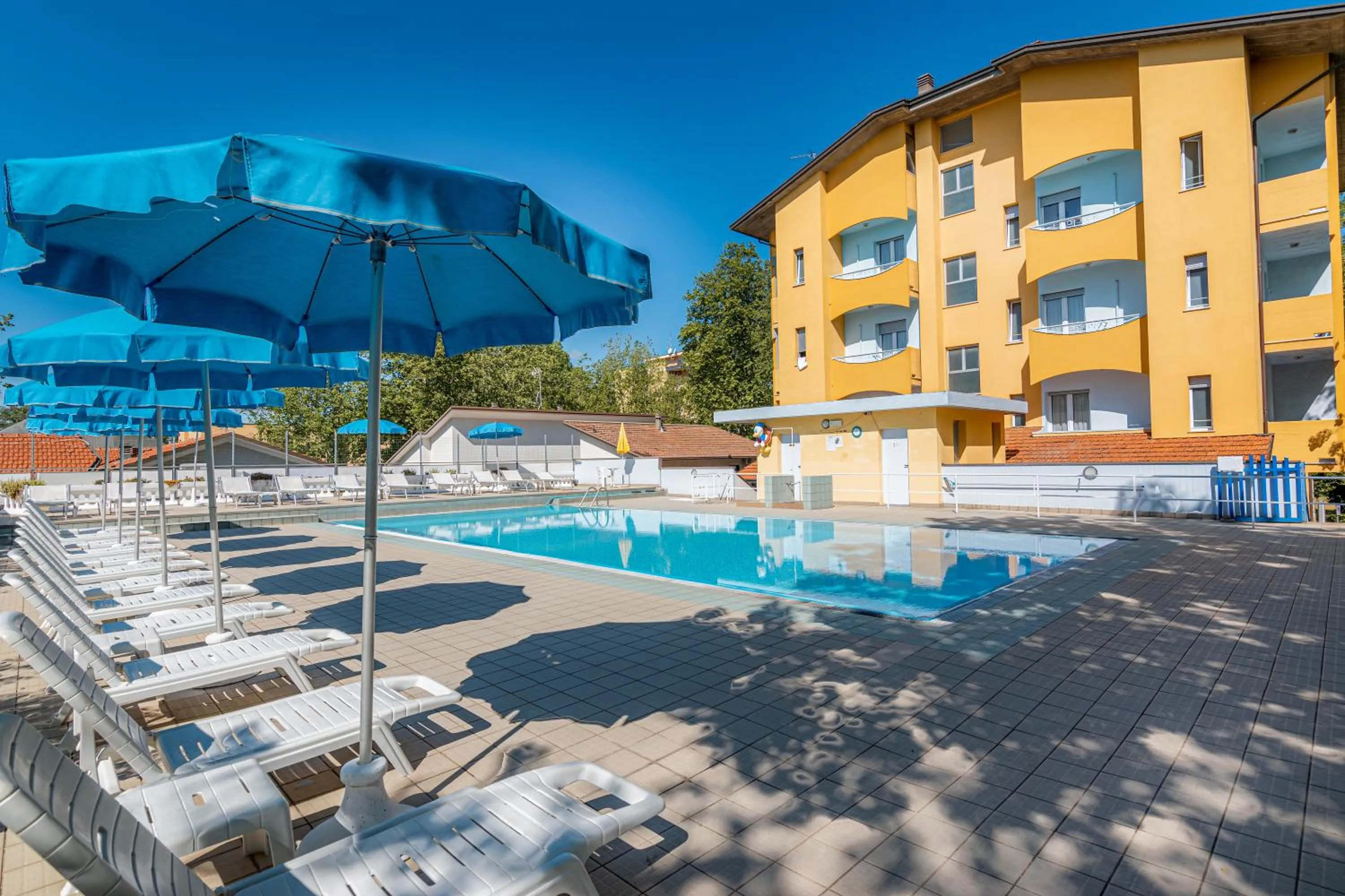 Swimming pool in Hotel & Residence Parador