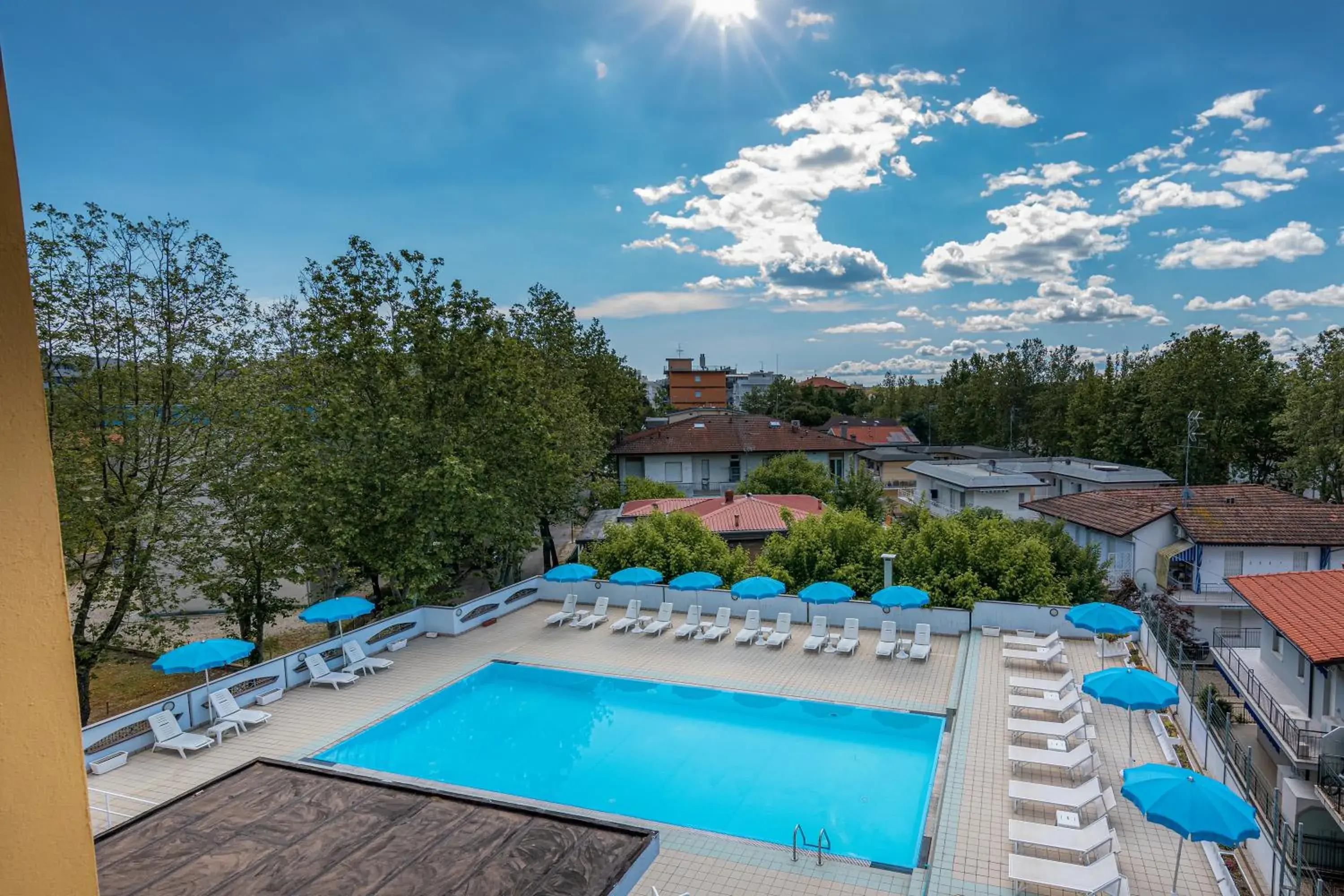 Pool view in Hotel & Residence Parador Pool view in Hotel & Residence Parador