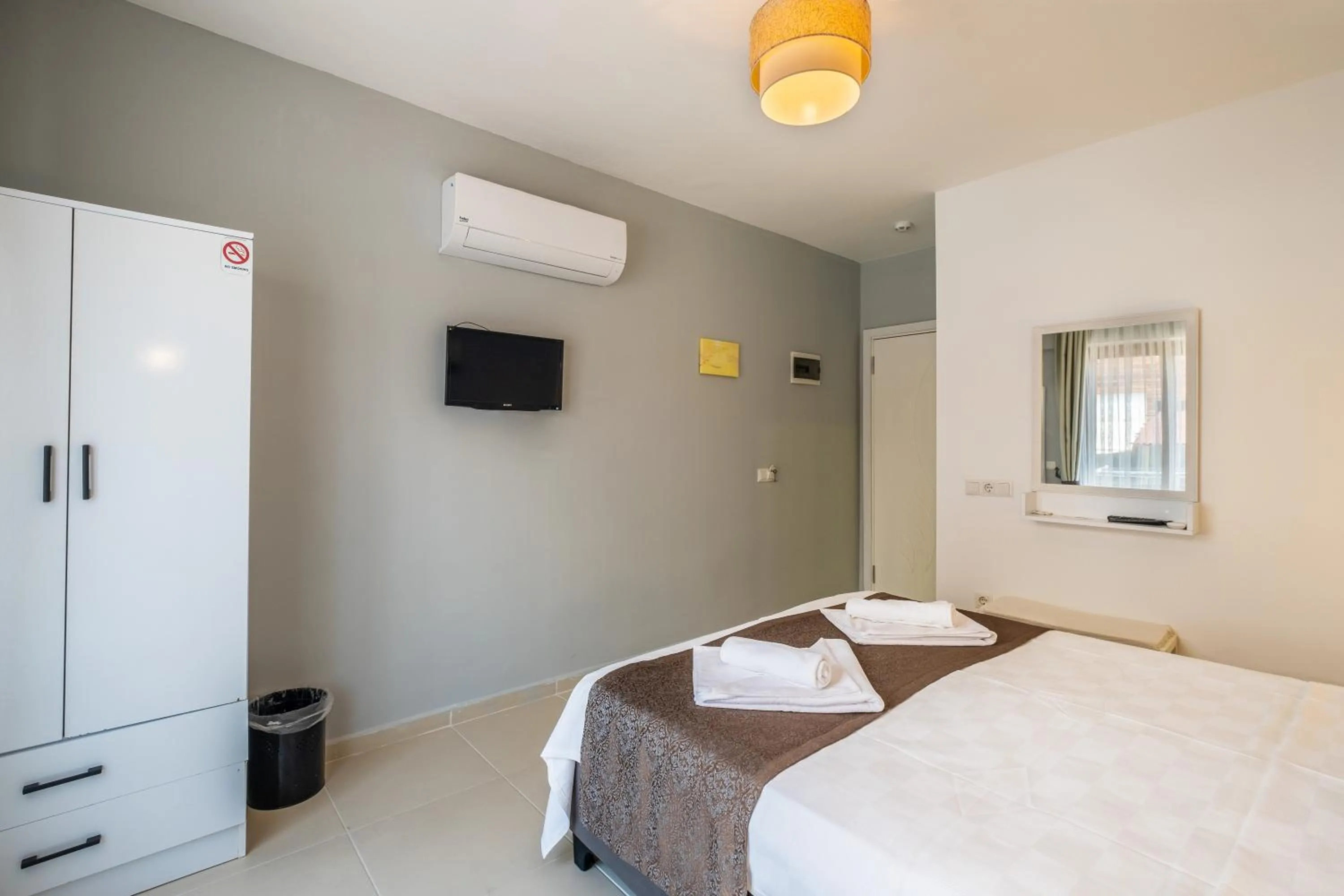 Bedroom in Himm Hotel