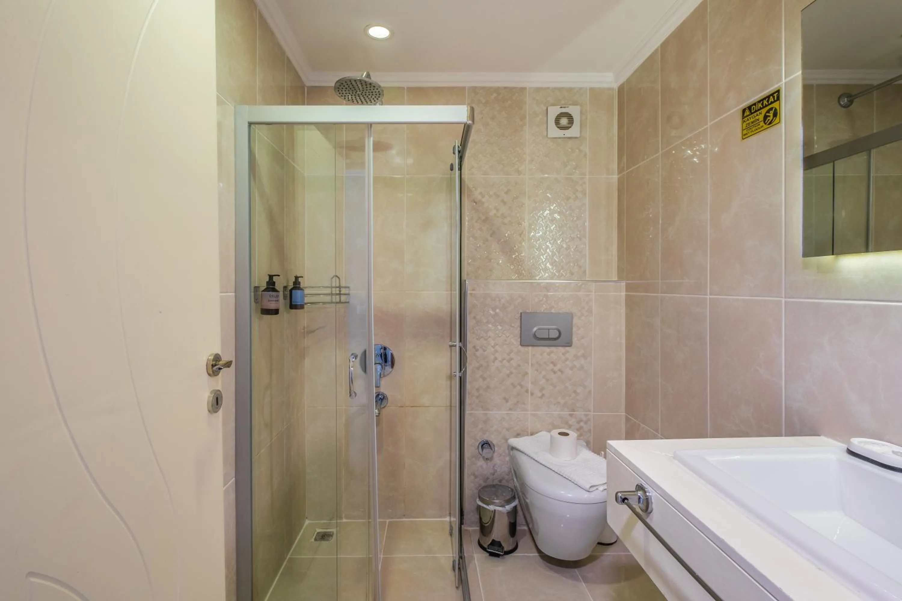 Bathroom in Himm Hotel