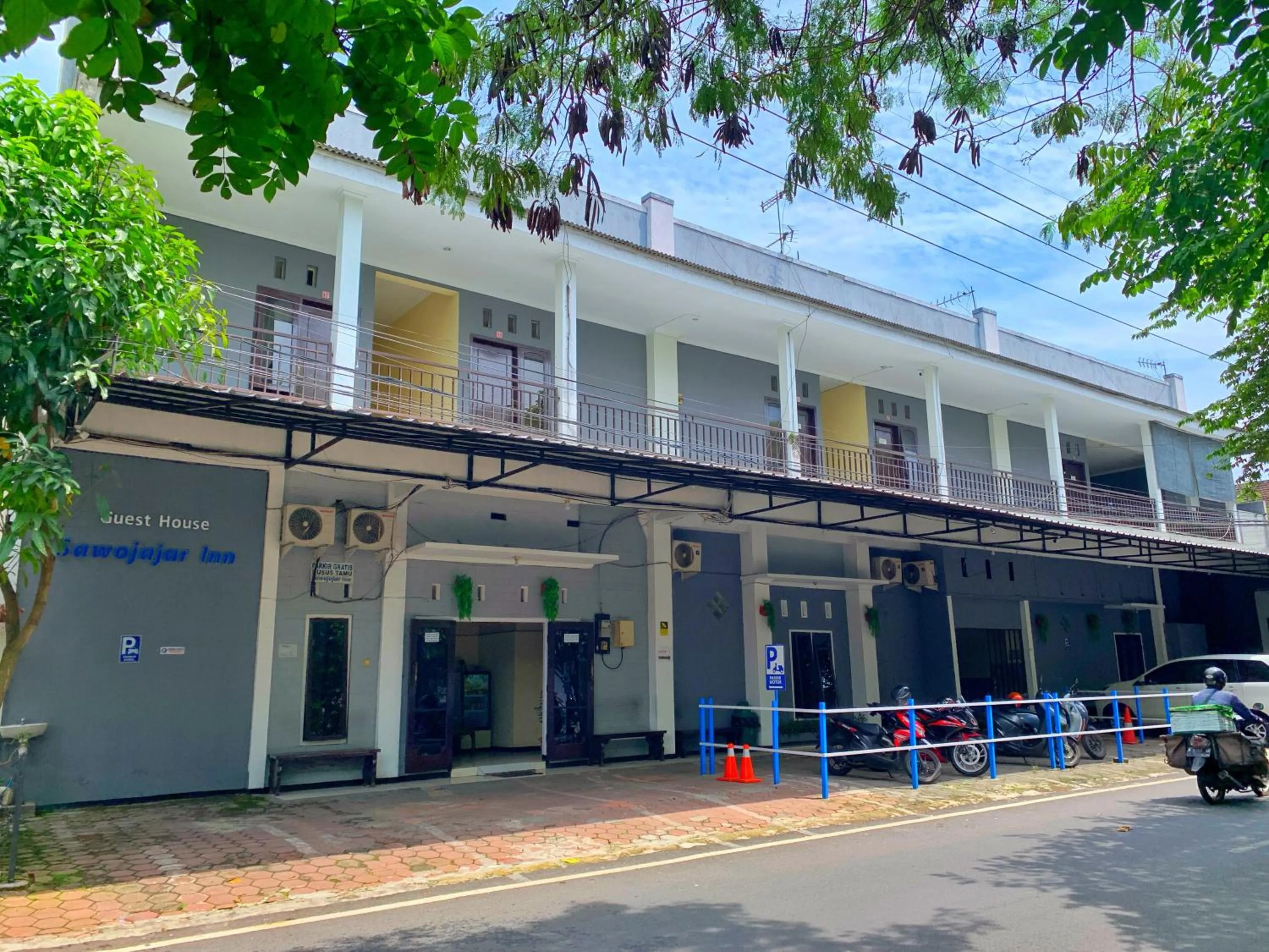 Property building in Sawojajar Inn