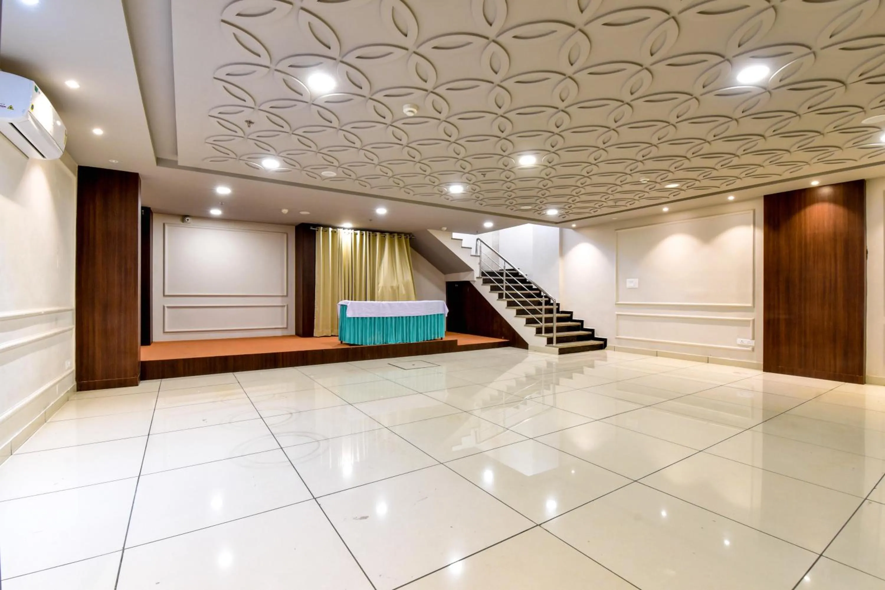 Banquet/Function facilities in Hotel Rudura Palace