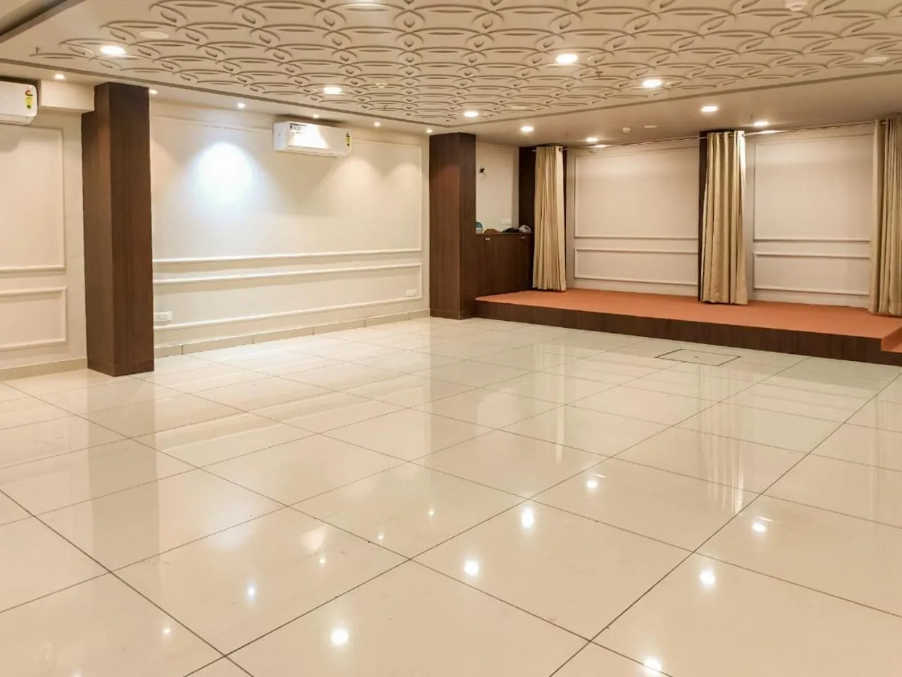 Property building in Hotel Rudura Palace
