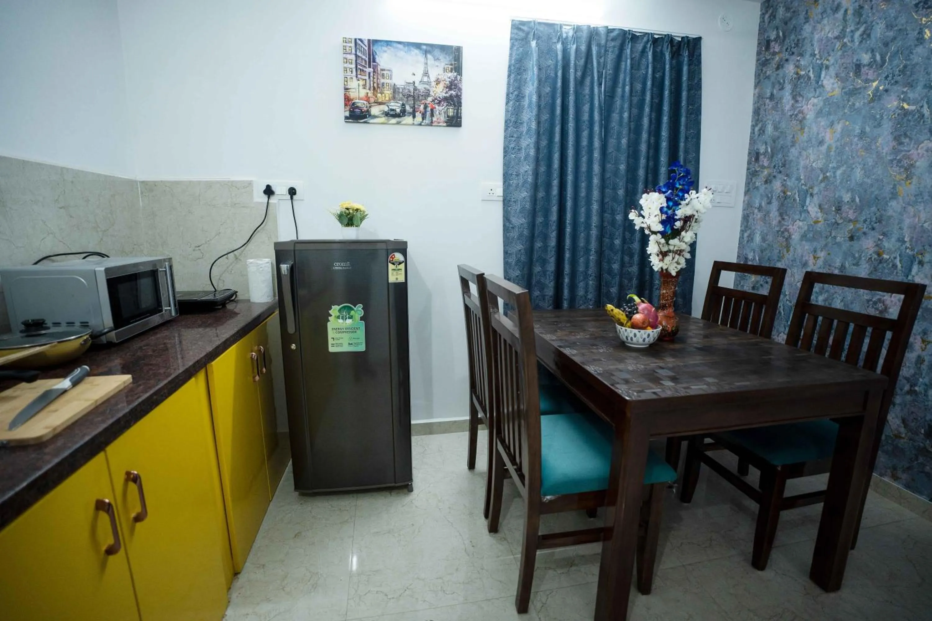 Kitchen or kitchenette in Yellow Bells Studios And Suites