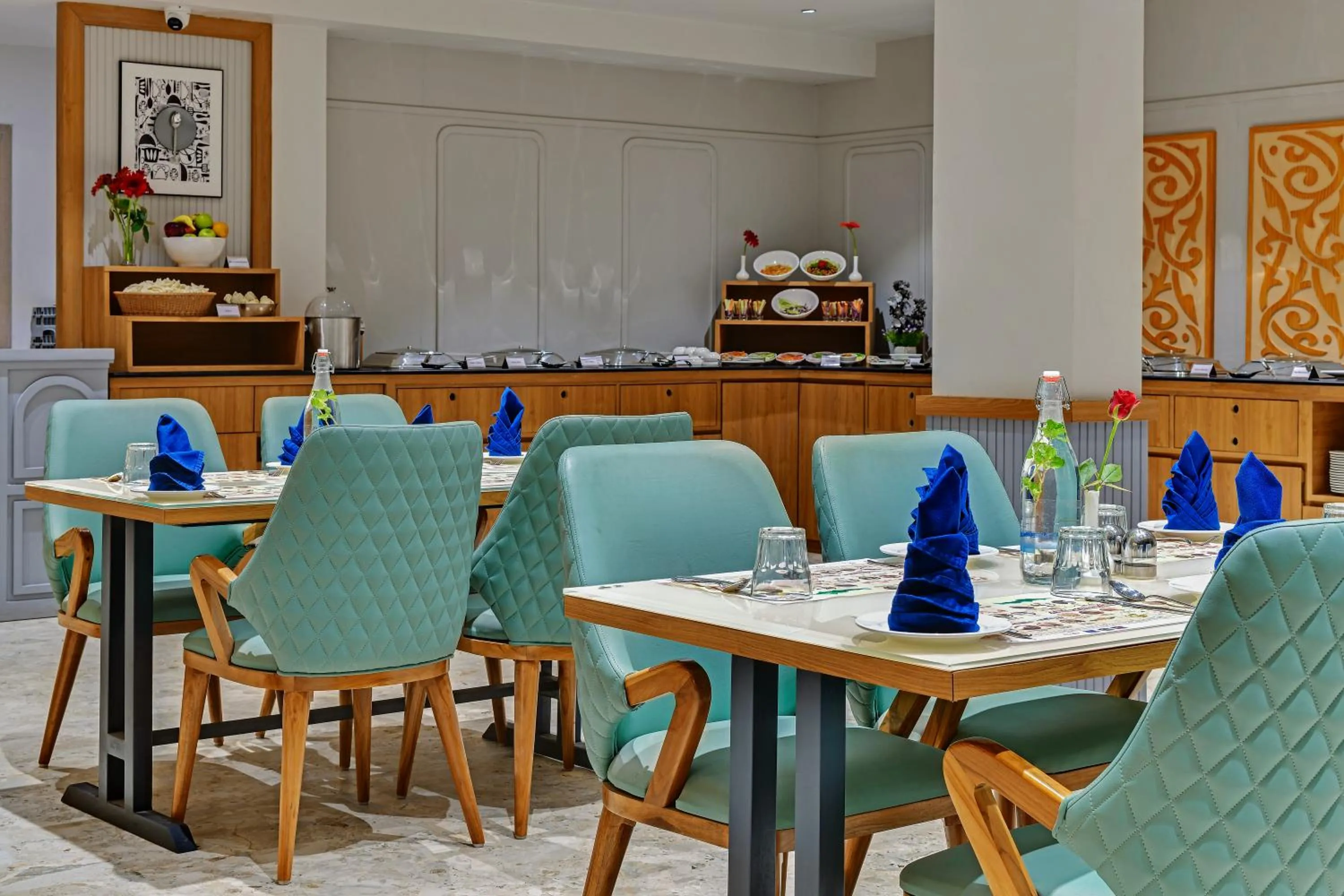 Restaurant/places to eat in Click Hotel Royal Pearl, Galenda, Dahej