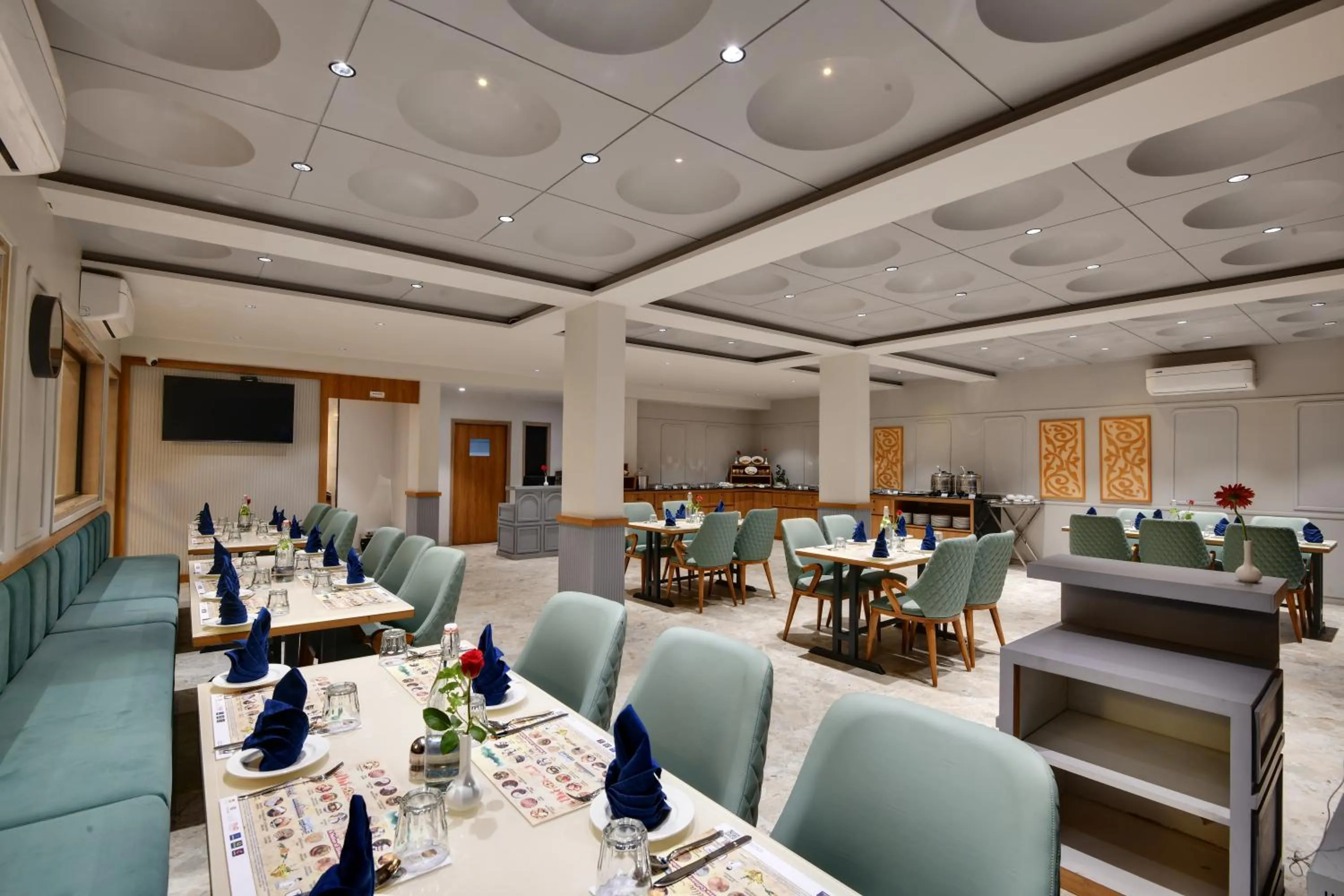 Dining area in Click Hotel Royal Pearl, Galenda, Dahej