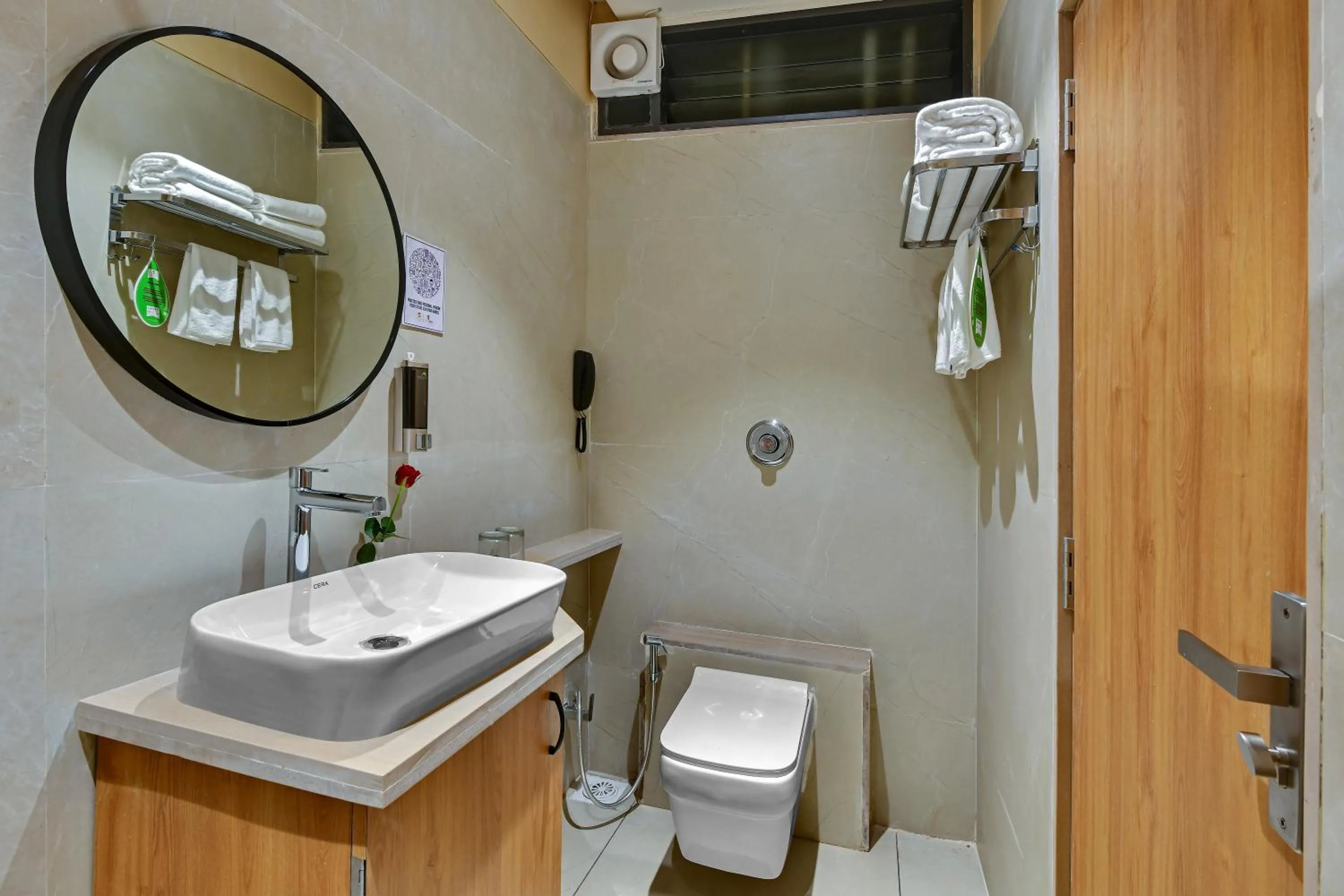 Bathroom in Click Hotel Royal Pearl, Galenda, Dahej