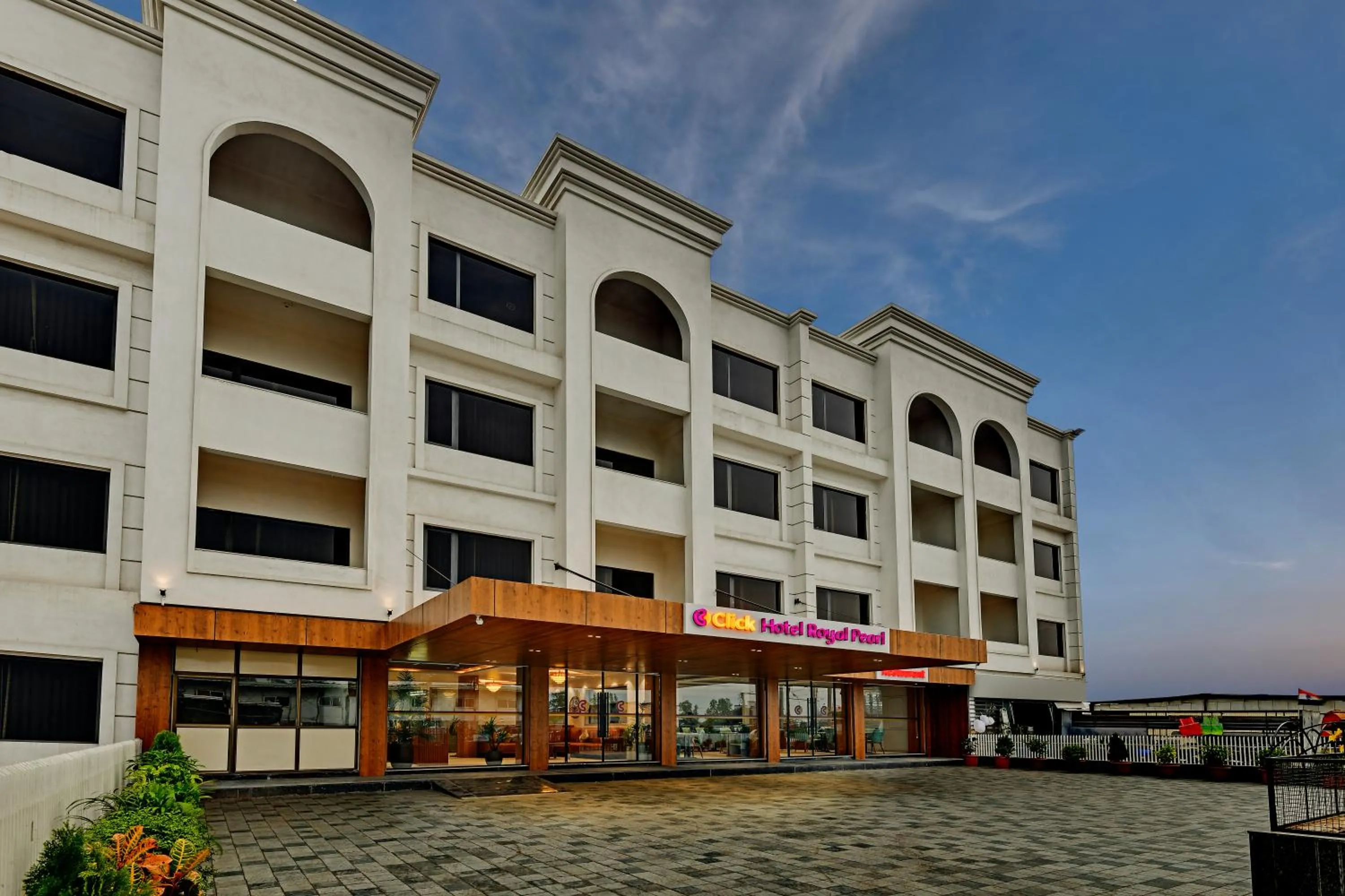 Facade/entrance in Click Hotel Royal Pearl, Galenda, Dahej