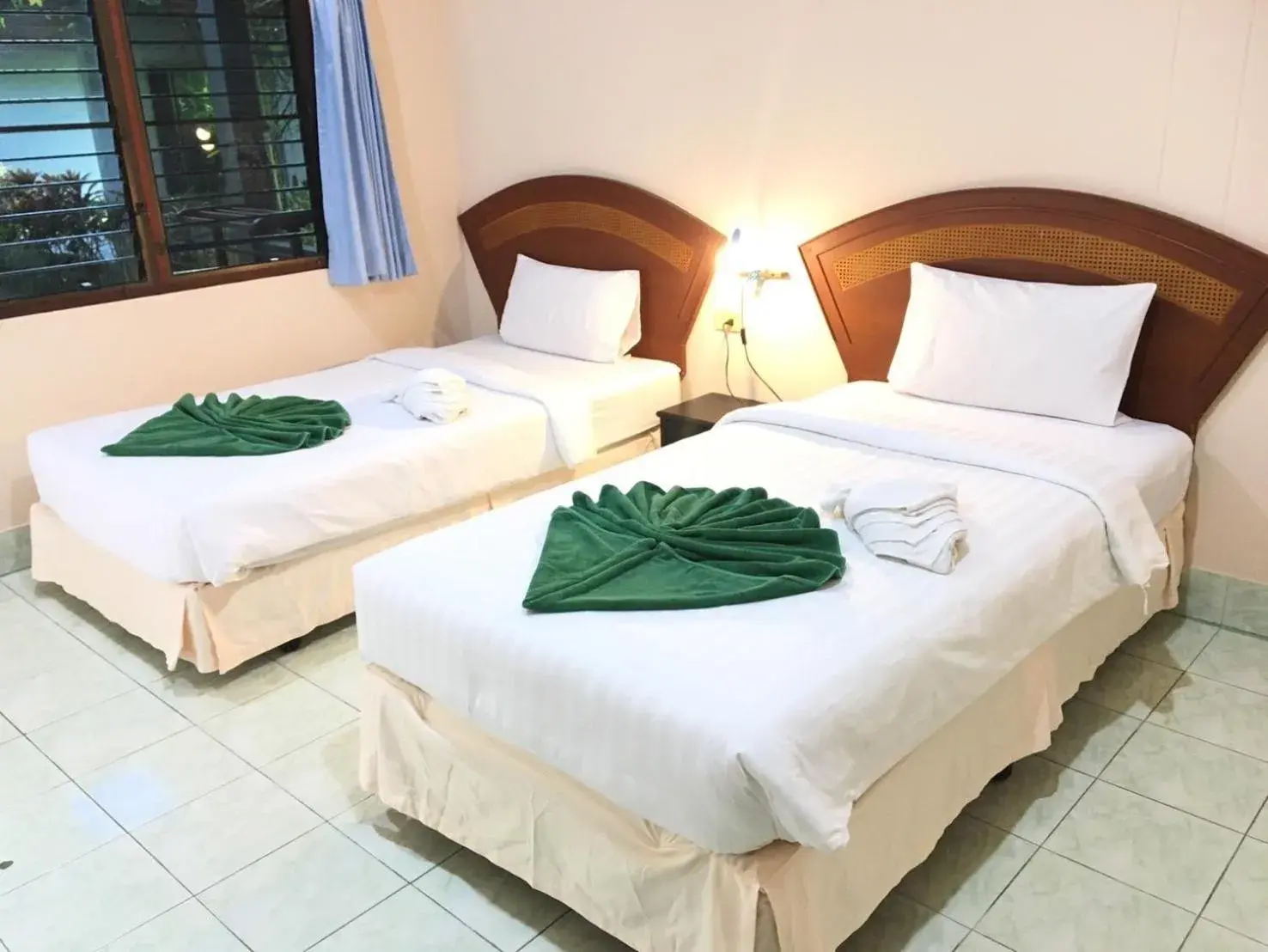 Bedroom, Bed in Cousin Resort Bedroom, Bed in Cousin Resort