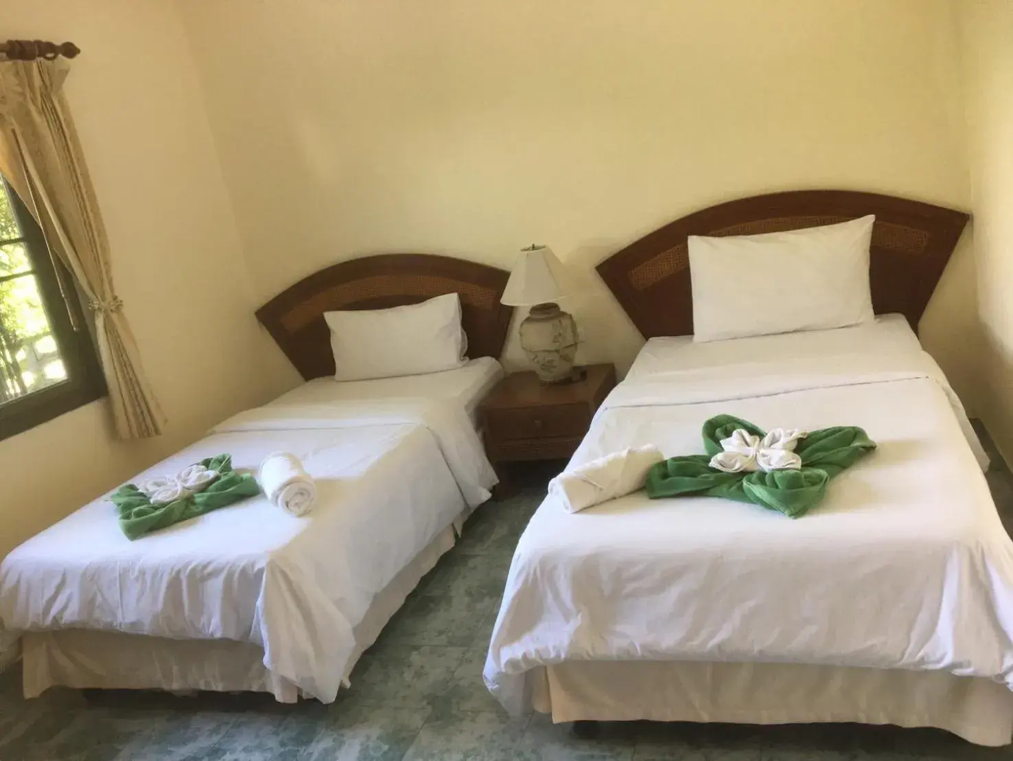 Bed in Cousin Resort Bed in Cousin Resort