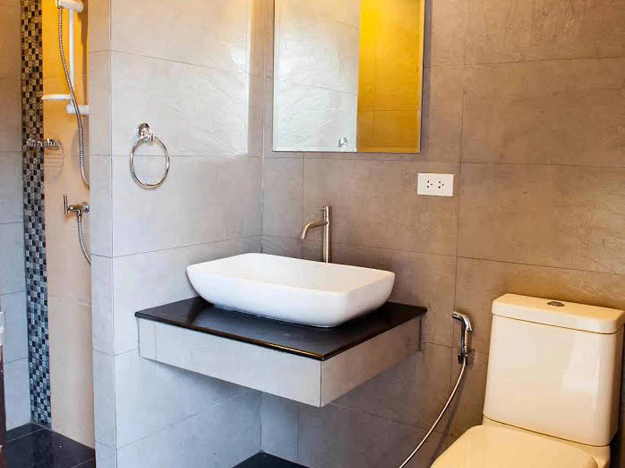 Bathroom in Gecko Hotel