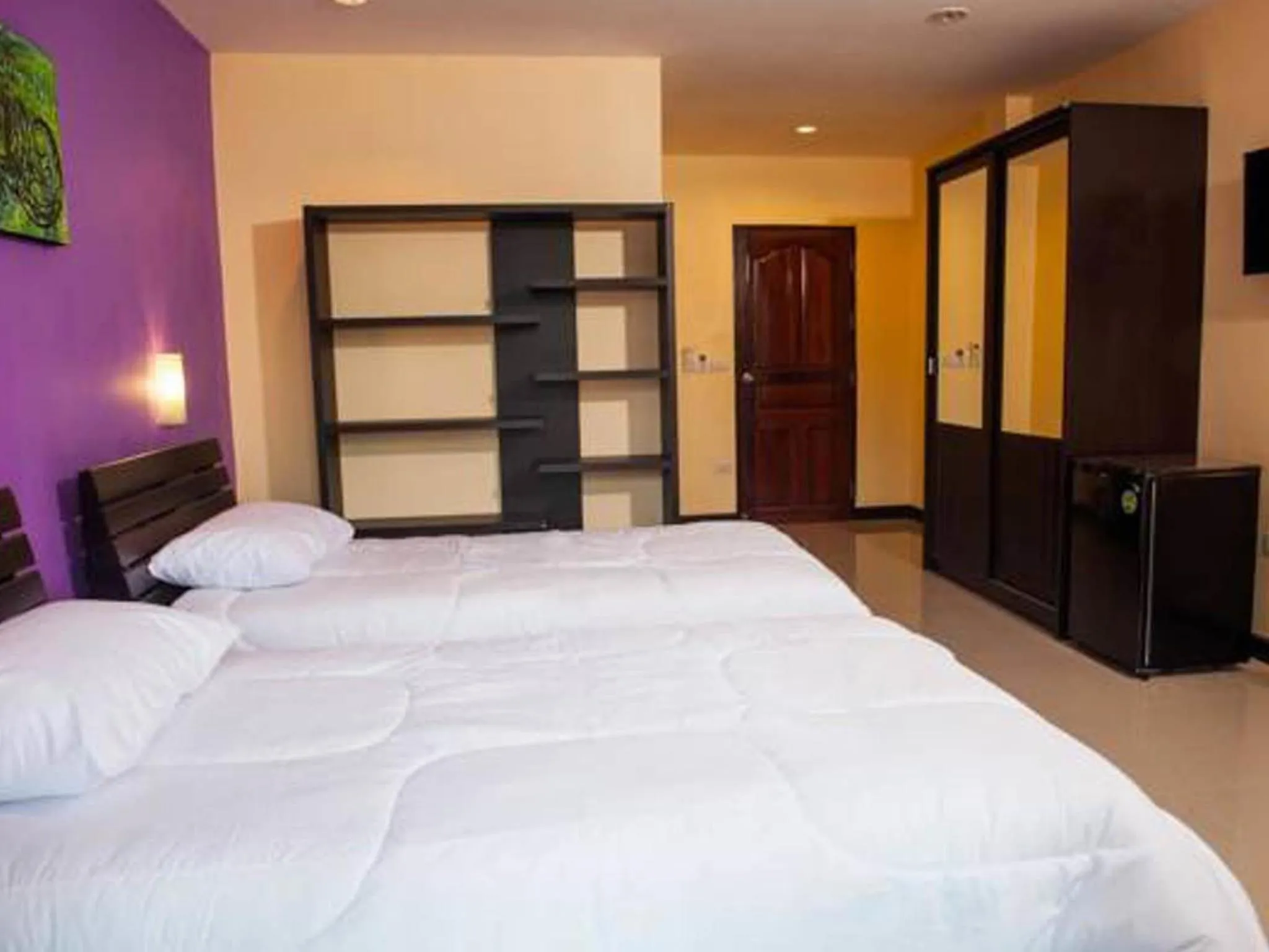 Photo of the whole room, Bed in Gecko Hotel