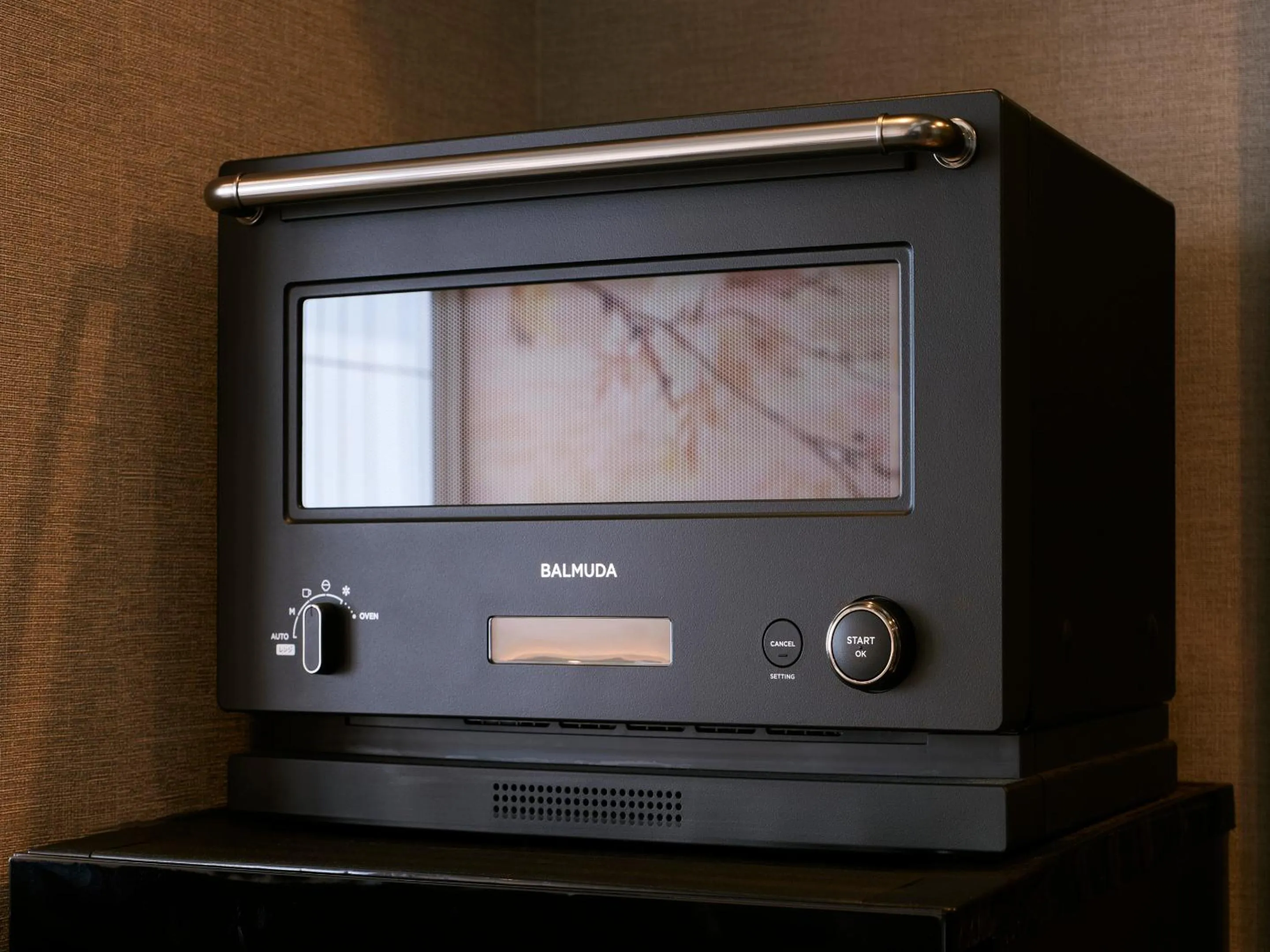 microwave in Minn Shijo Omiya