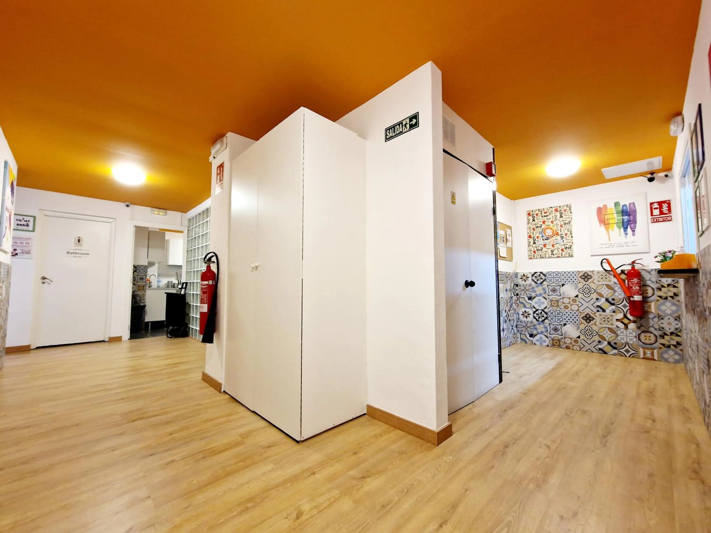 Area and facilities in Arc House Barcelona