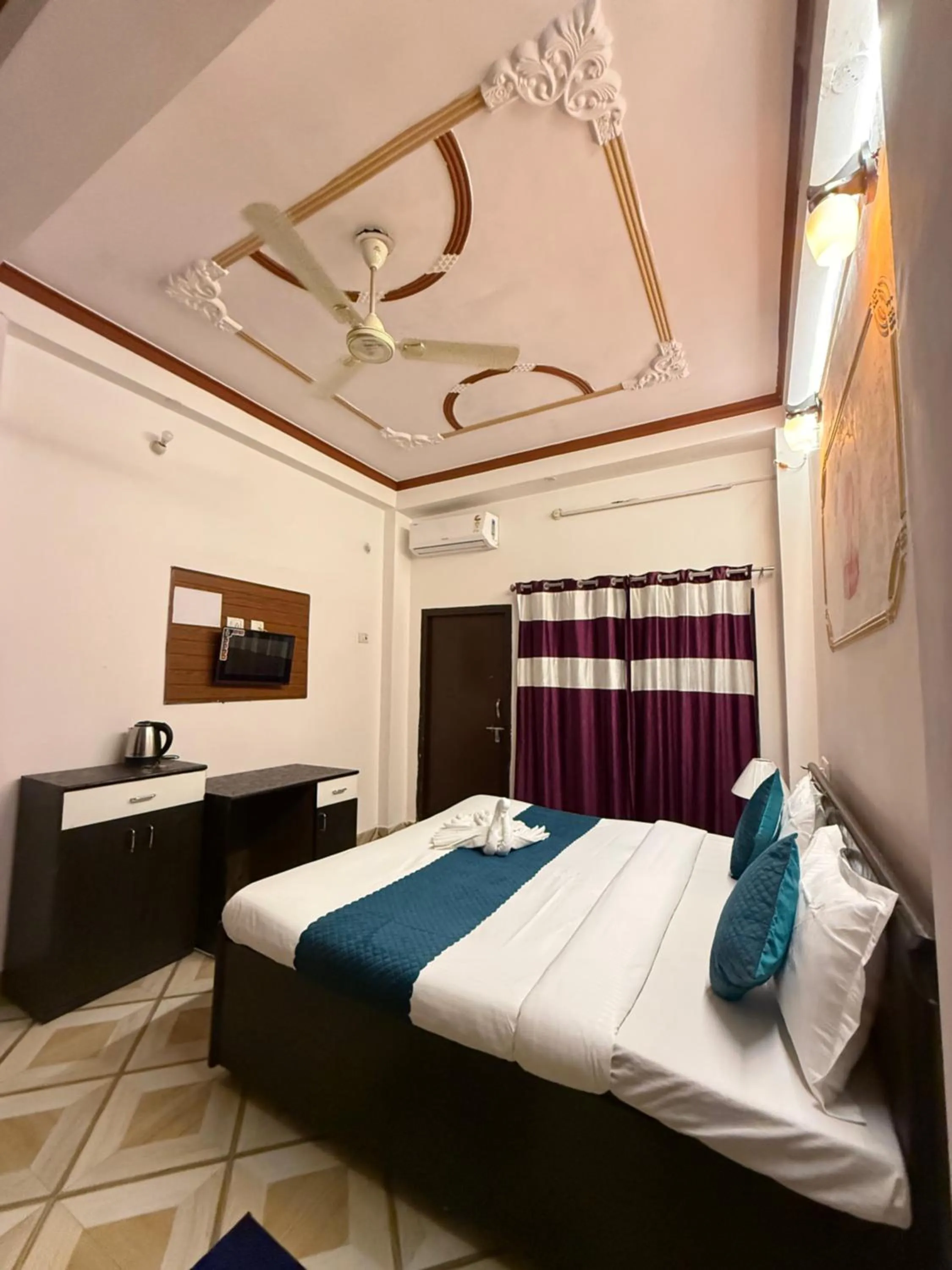 Hashtagg hostel and hotel