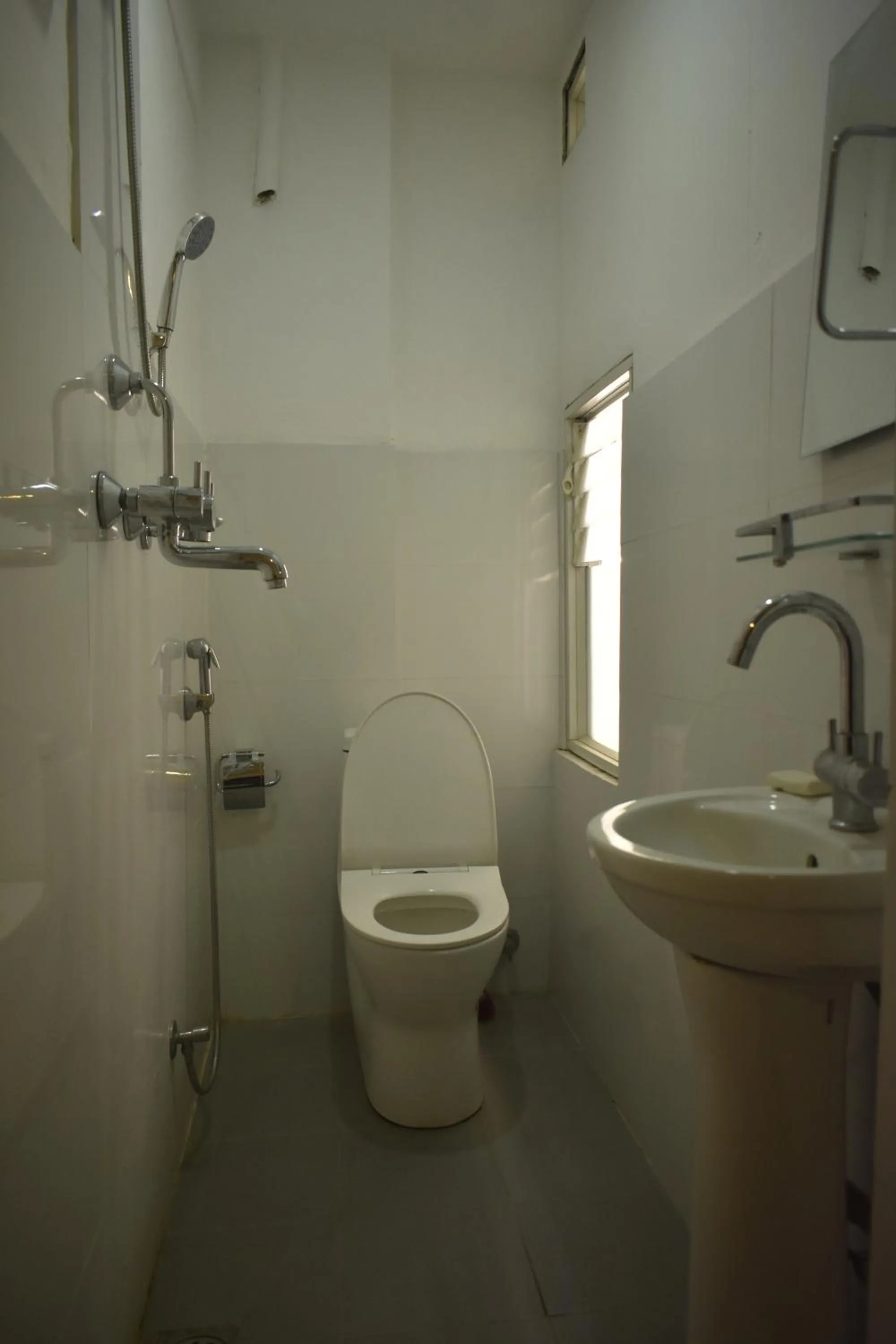 Toilet in Cocina Mitho Chha BNB