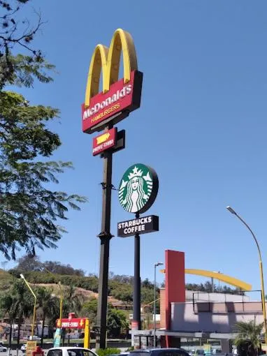 Restaurant/places to eat in GoldMen Business Louveira