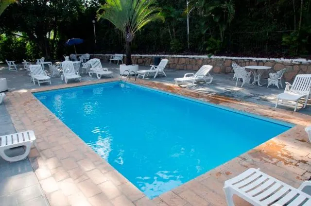 Swimming pool in GoldMen Business Louveira