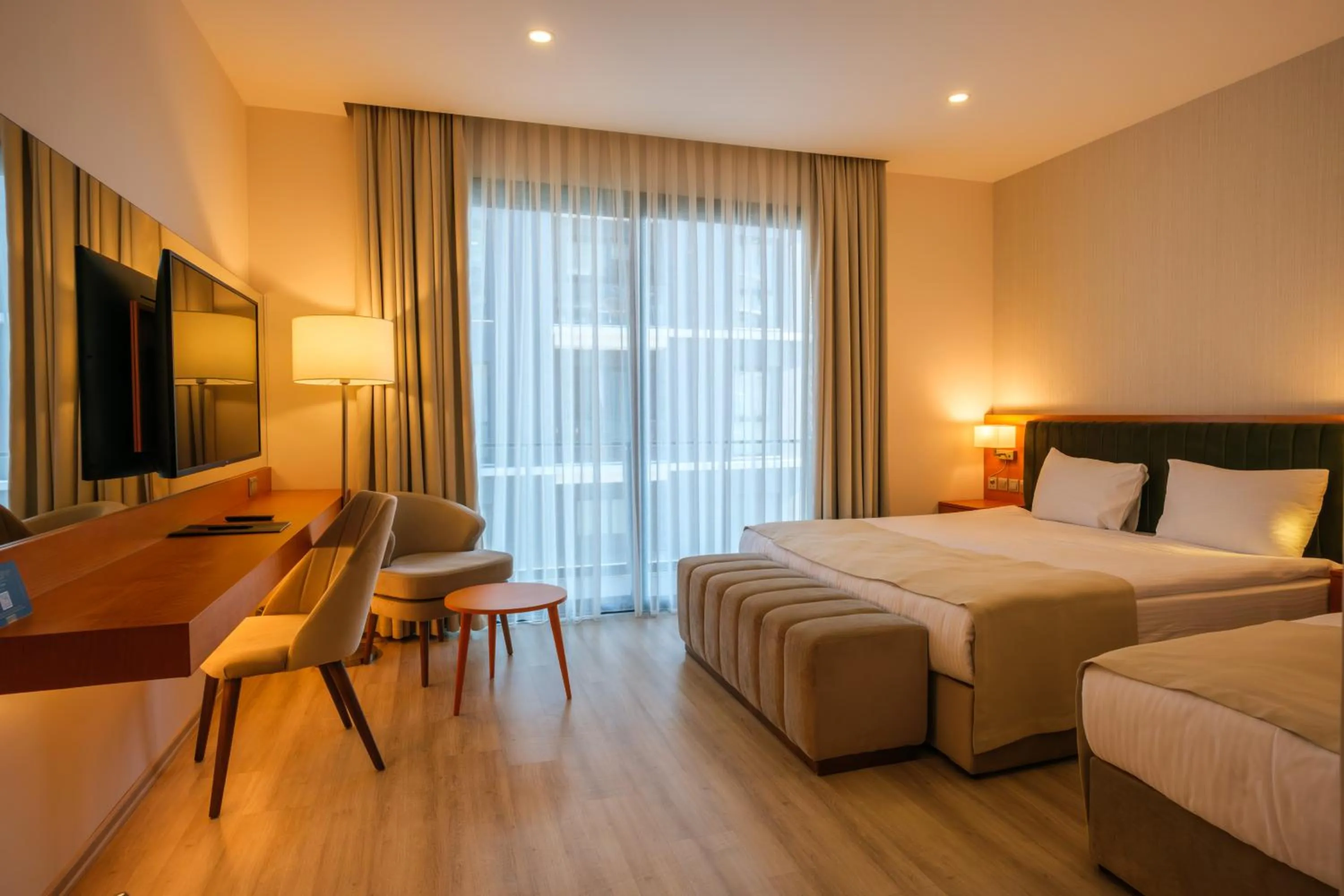 Bed in Caddem Inn Hotel