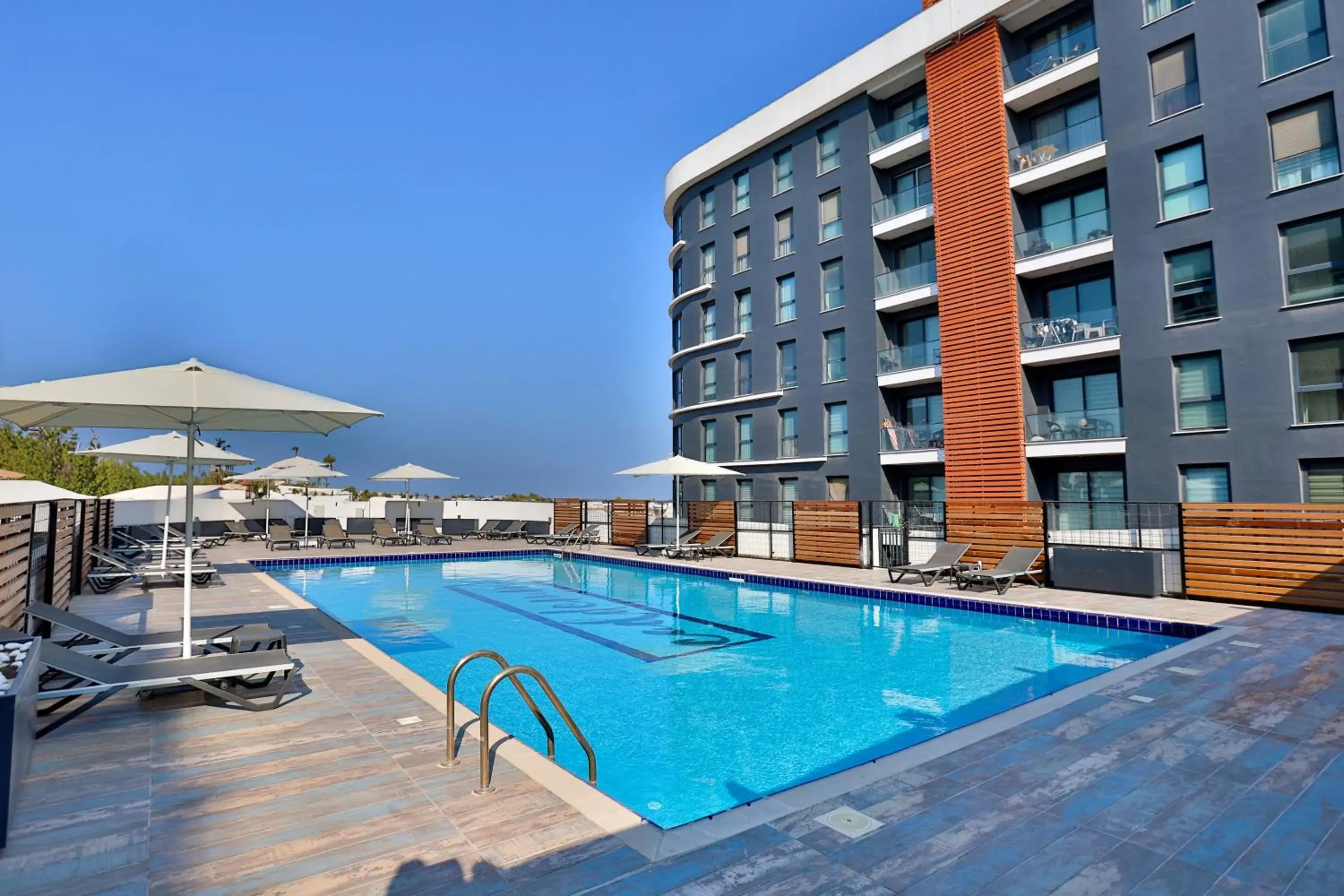 Pool view in Caddem Inn Hotel Pool view in Caddem Inn Hotel