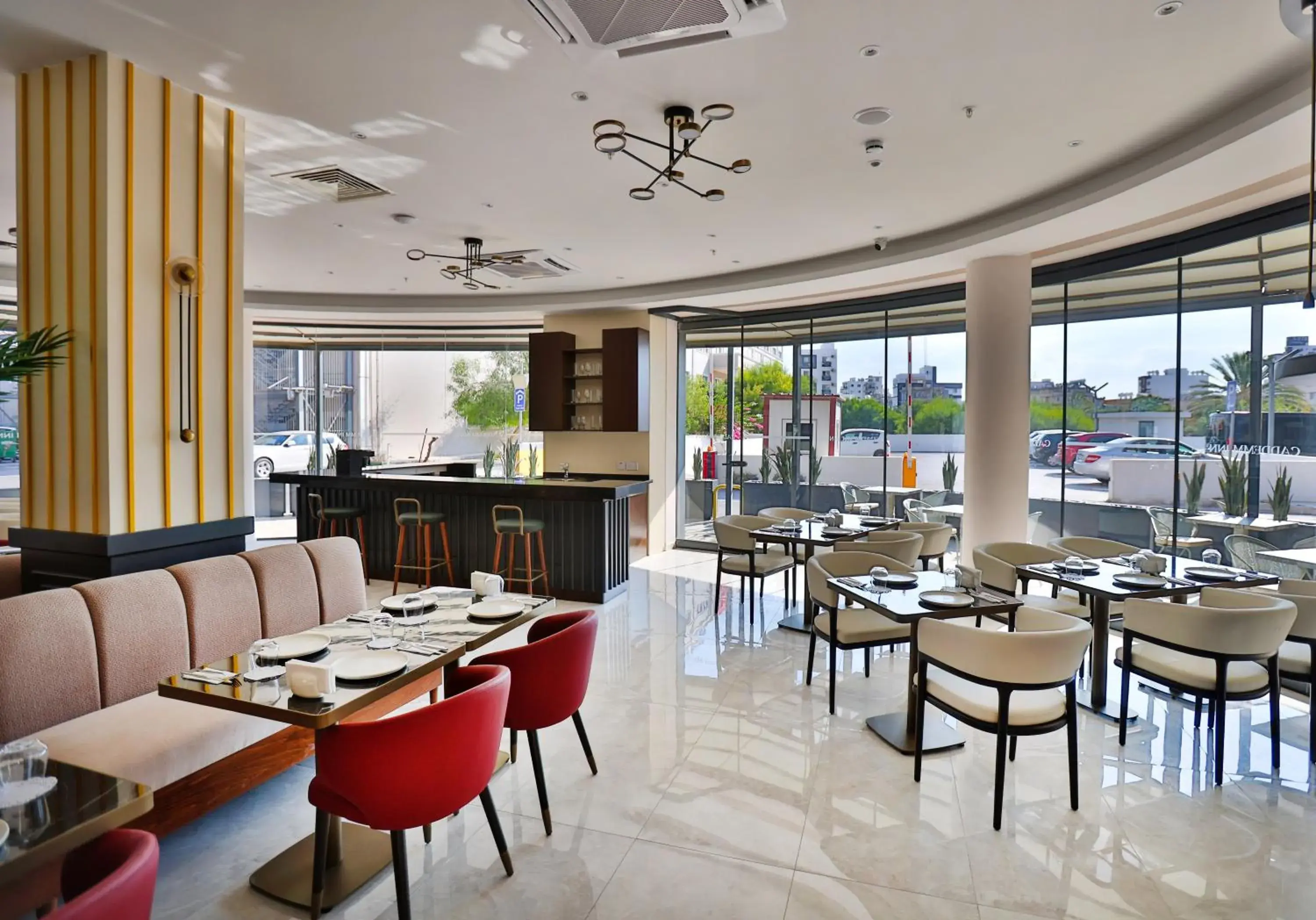 Restaurant/places to eat in Caddem Inn Hotel Restaurant/places to eat in Caddem Inn Hotel