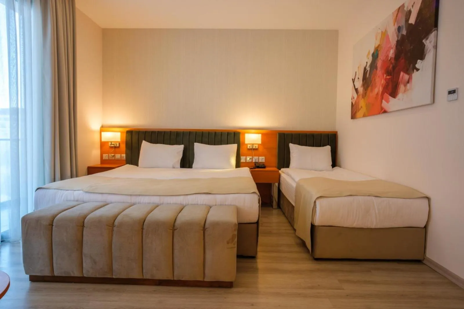 Bed in Caddem Inn Hotel