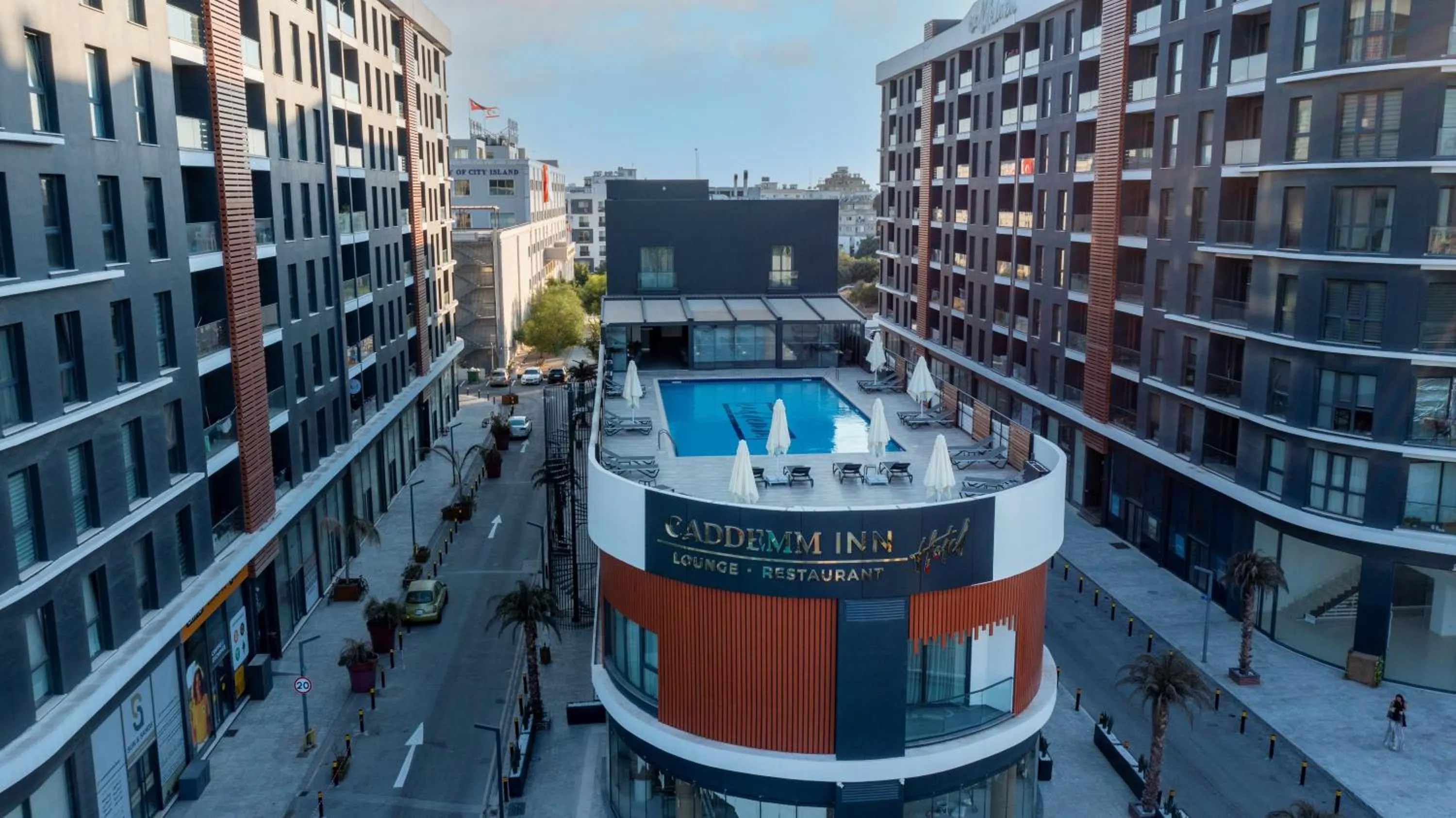 Property building in Caddem Inn Hotel