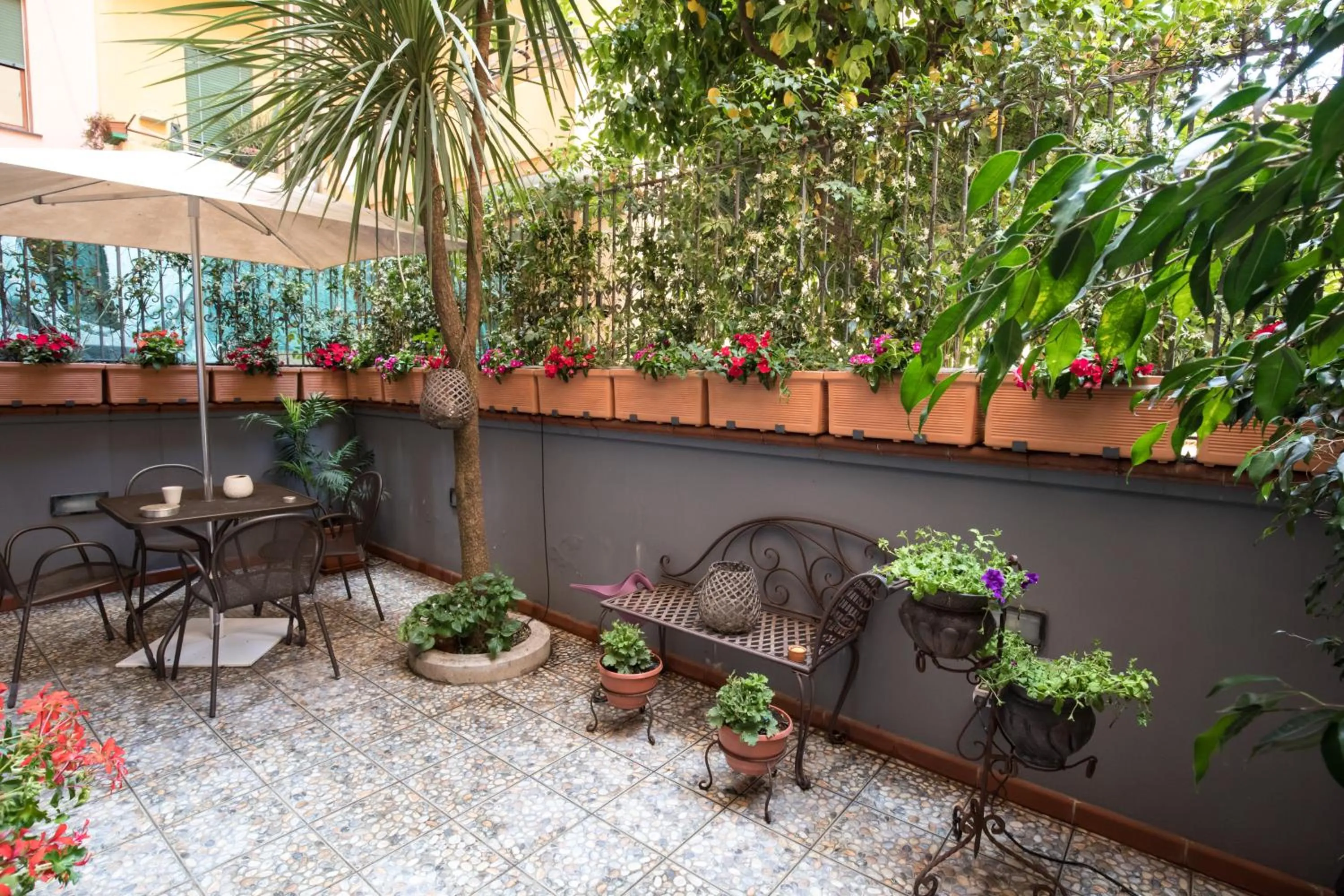 Garden view in B&B Civico Cinque