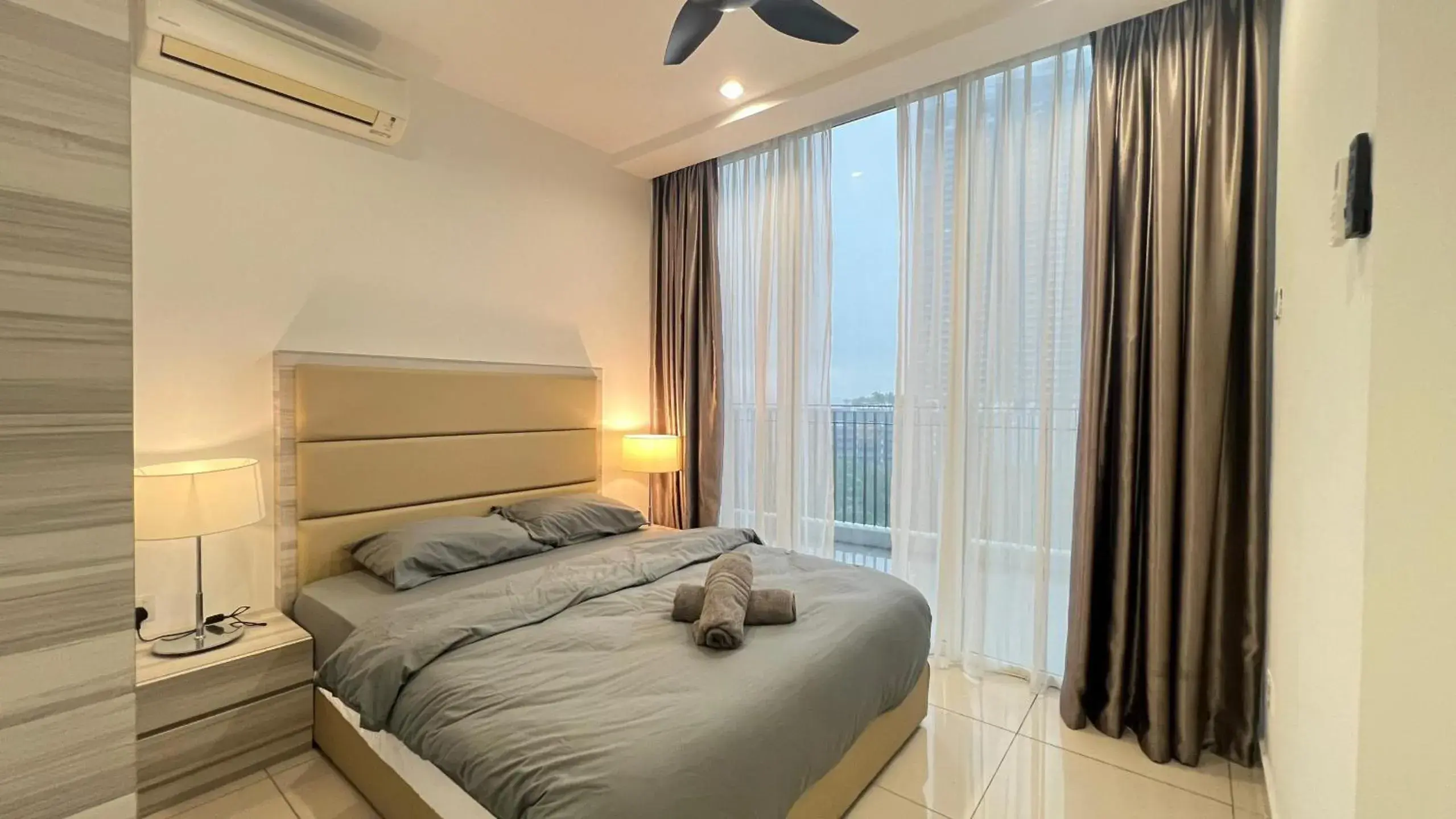Bed in Encorp Marina 2 BR,6pax with bathtub Bed in Encorp Marina 2 BR,6pax with bathtub