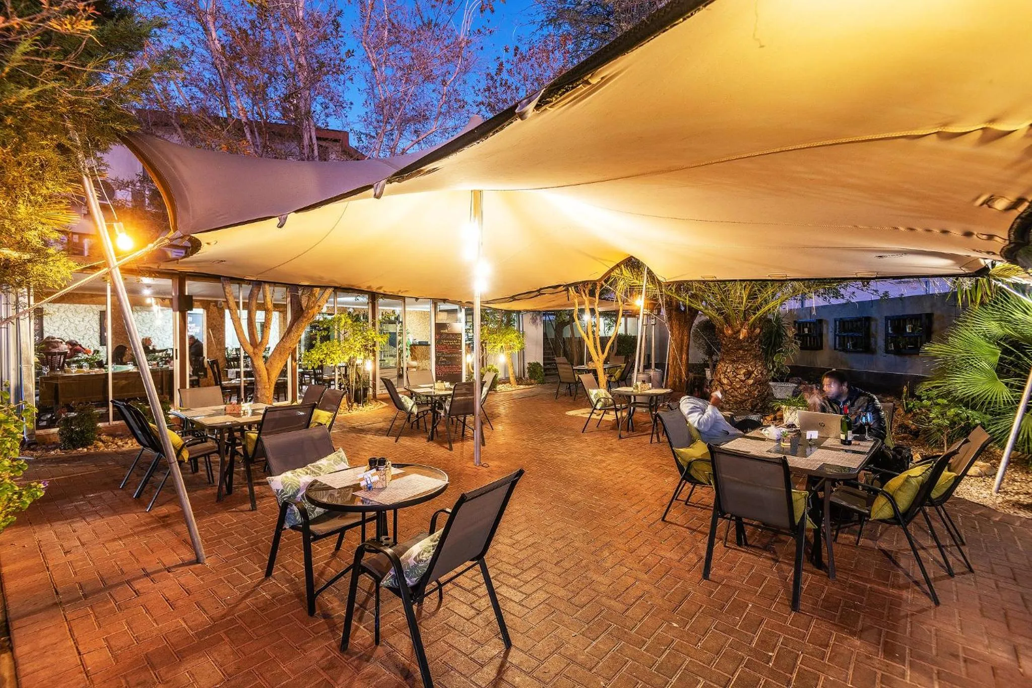 Restaurant/places to eat in Auas City Hotel