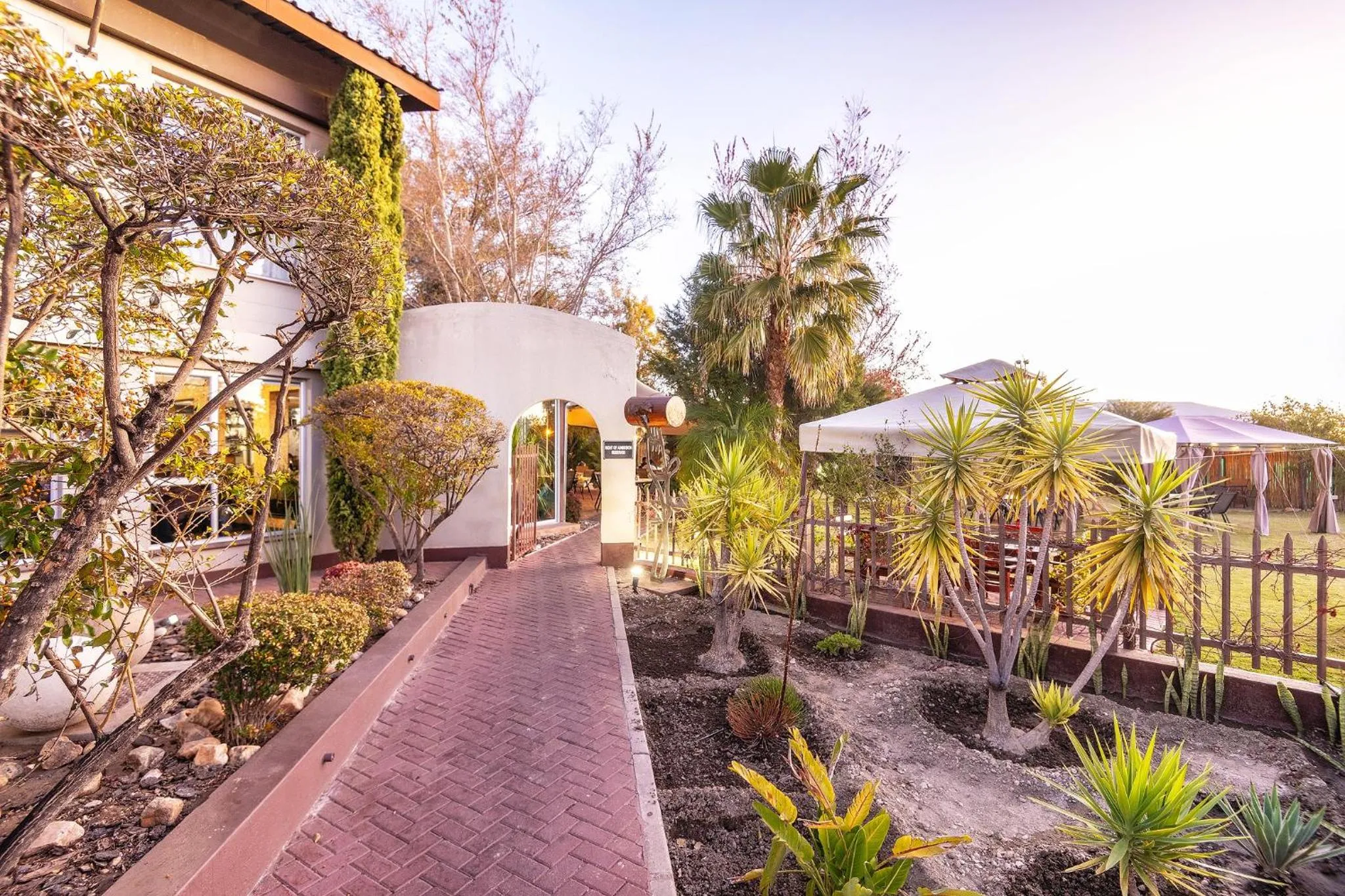 Restaurant/places to eat in Auas City Hotel