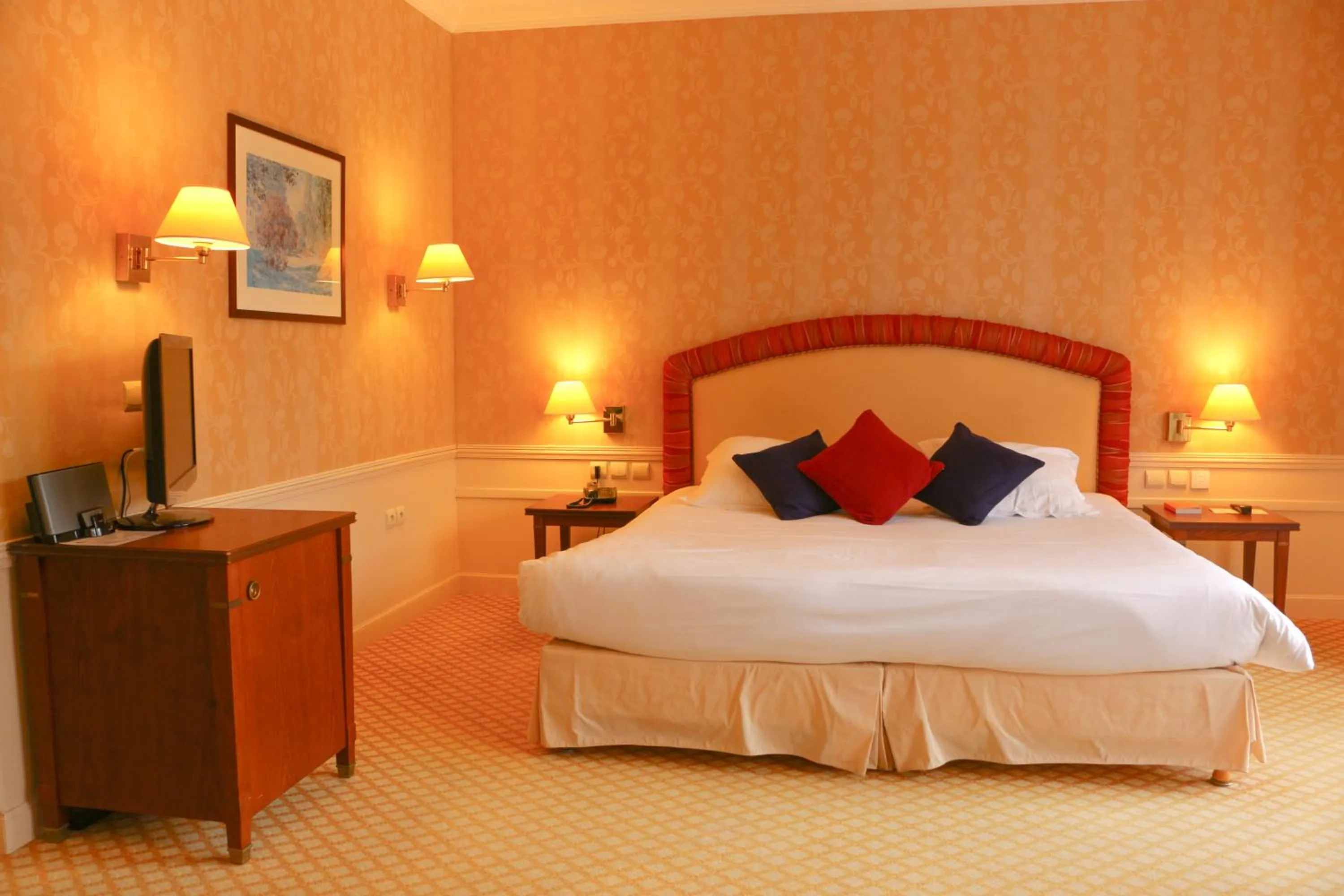 Bed in Le Domaine des Roches, Hotel & Spa