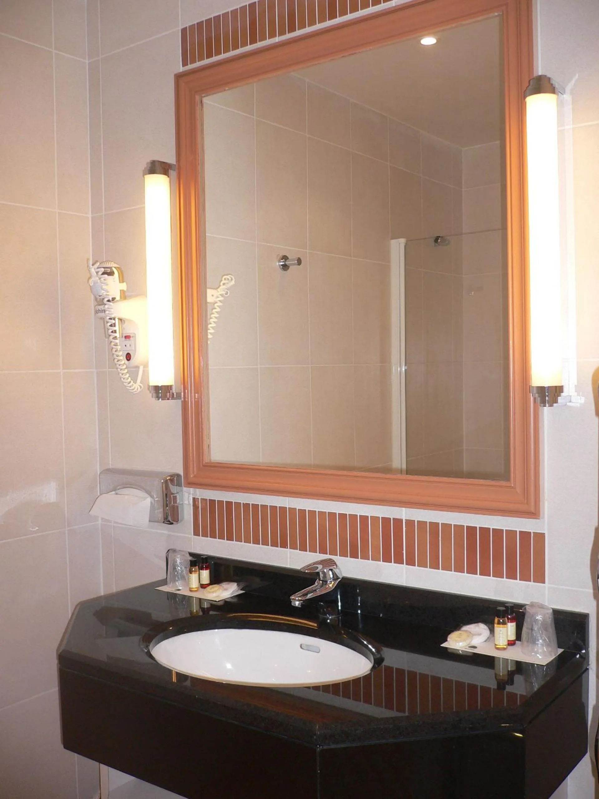 Bathroom in Le Domaine des Roches, Hotel & Spa