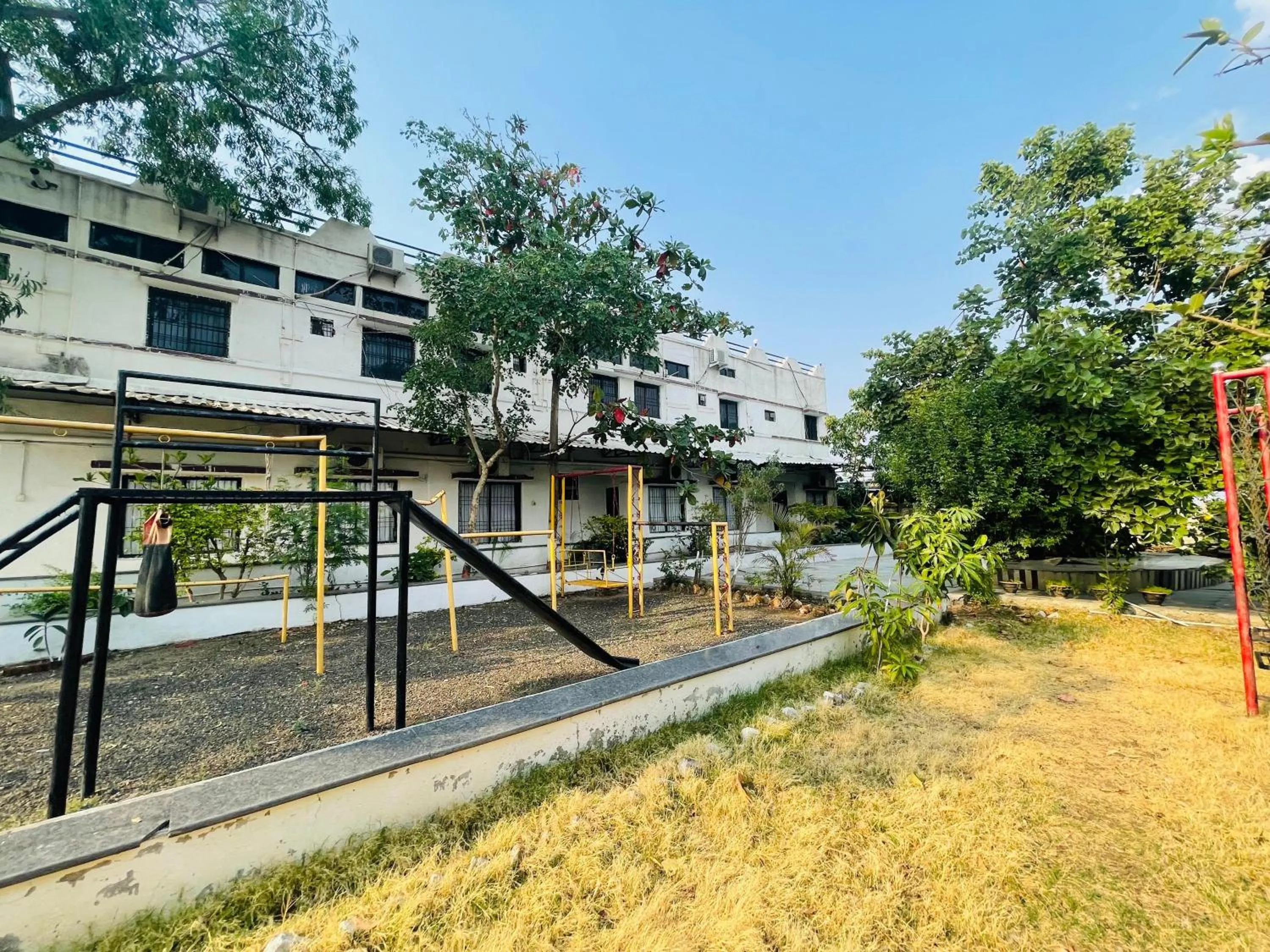 Property building in Viceroy Resort