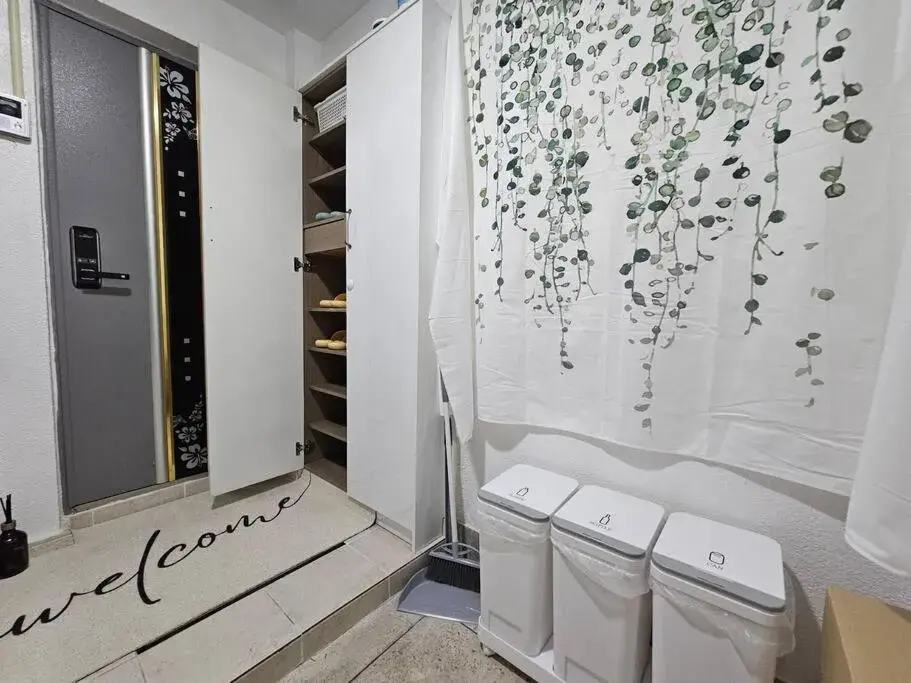 Facade/entrance in Stay in Here Wangsimni Seoul Facade/entrance in Stay in Here Wangsimni Seoul