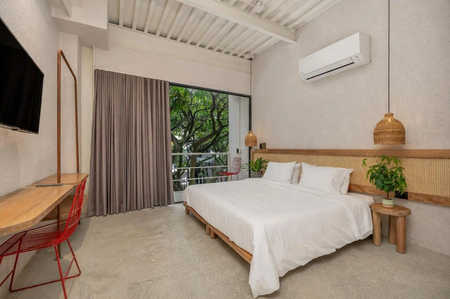 Botánica Casa Hotel Manila by HOUSY