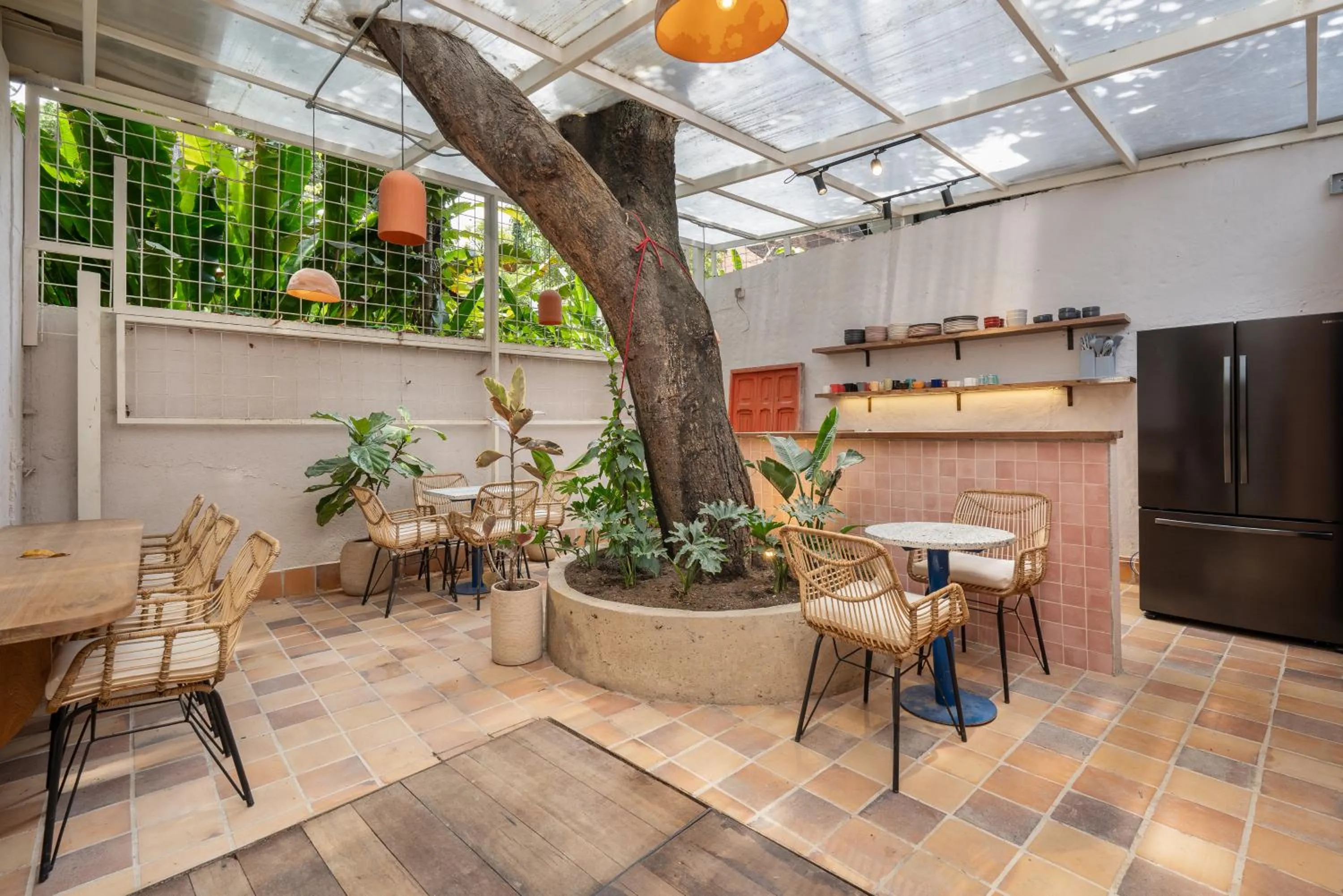Botánica Casa Hotel Manila by HOUSY