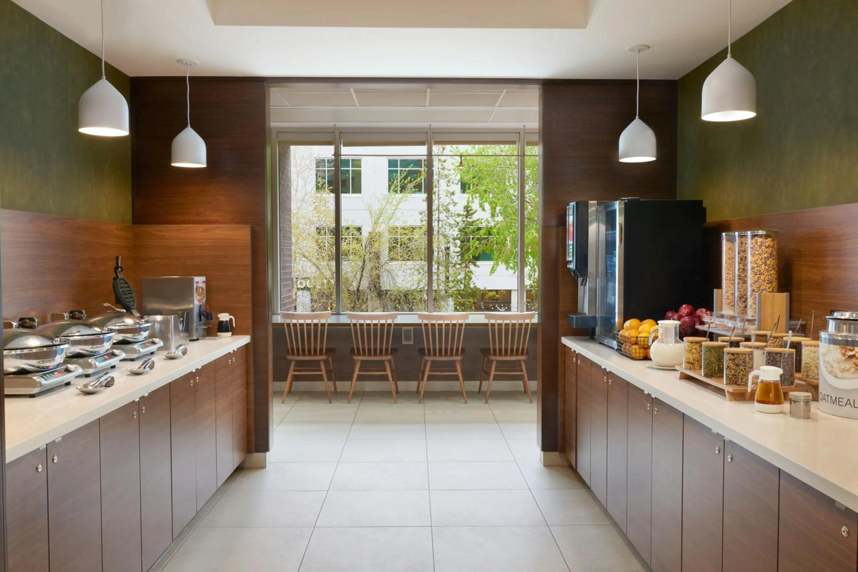 Breakfast in Fairfield Inn & Suites by Marriott Calgary Downtown