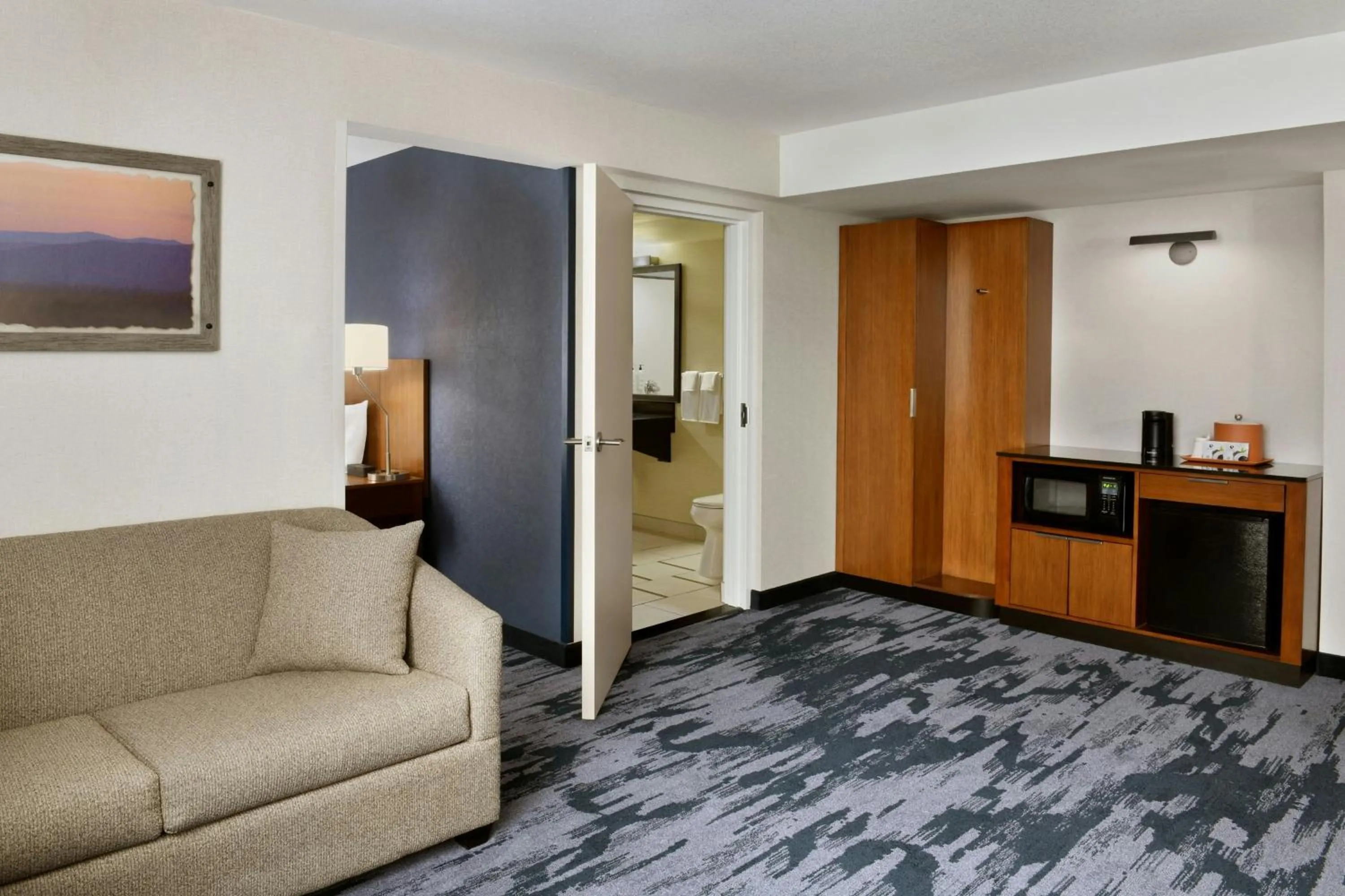 Living room in Fairfield Inn & Suites by Marriott Calgary Downtown