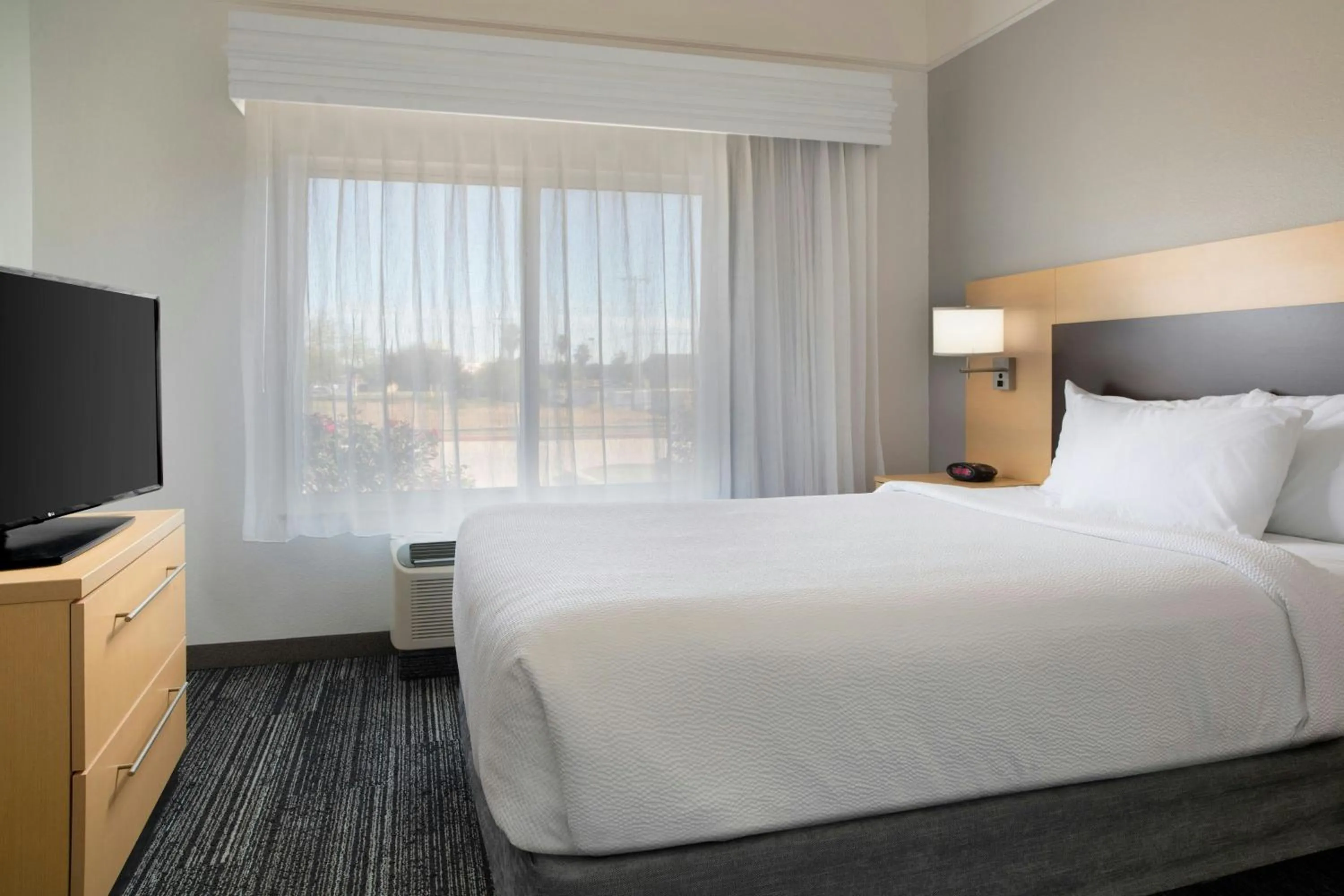 Bedroom, Bed in TownePlace Suites by Marriott Laredo