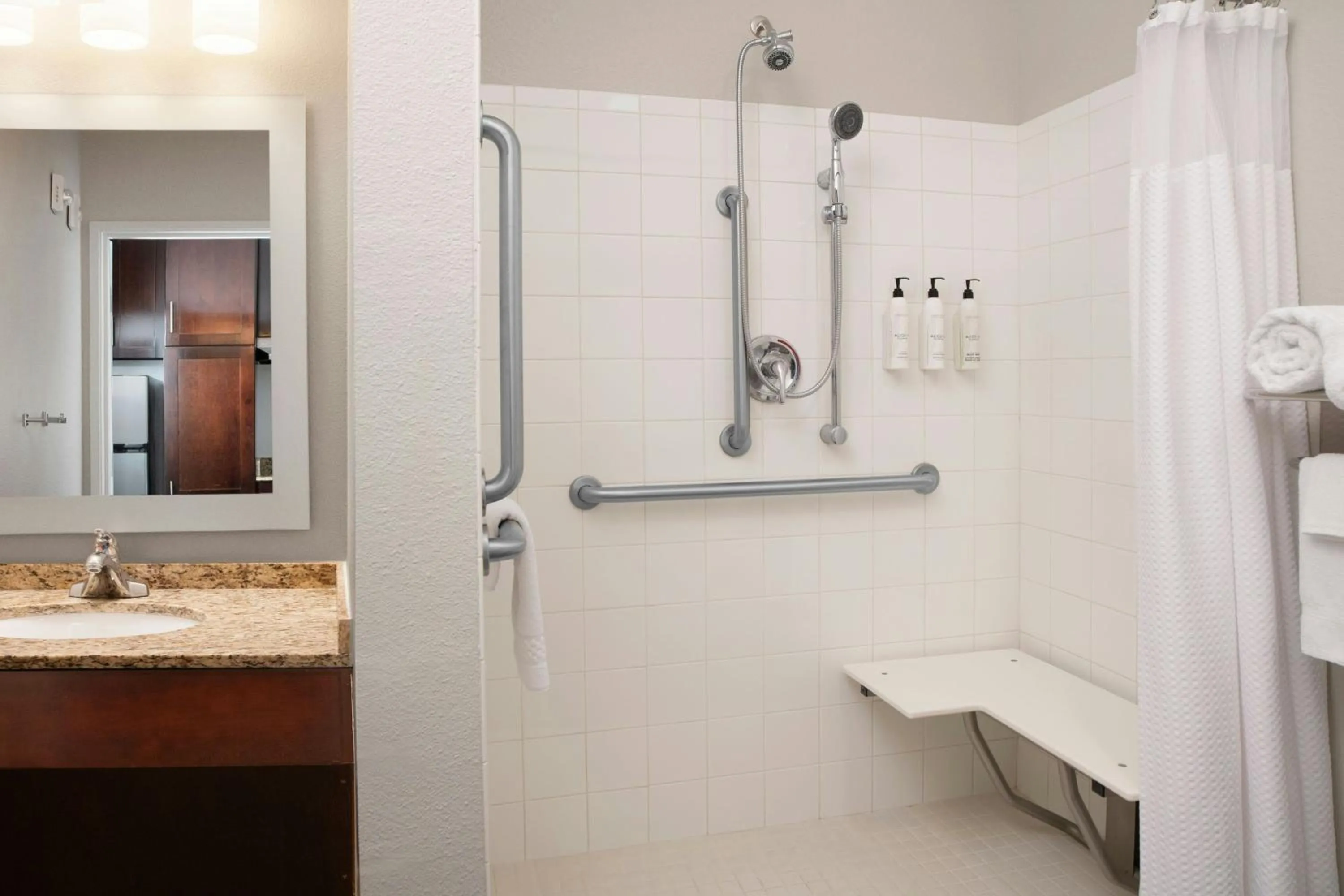 Bathroom in TownePlace Suites by Marriott Laredo