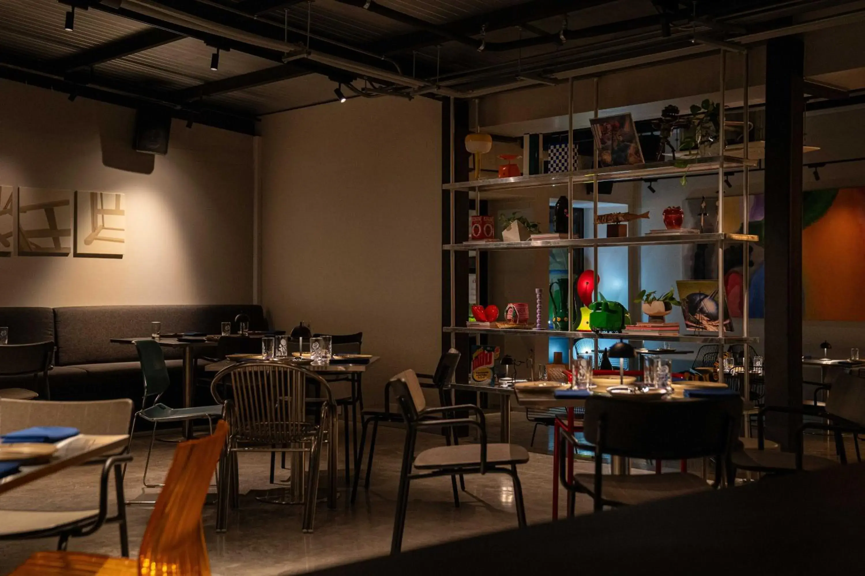 Restaurant/places to eat in The StandardX, Bangkok Phra Arthit Restaurant/places to eat in The StandardX, Bangkok Phra Arthit