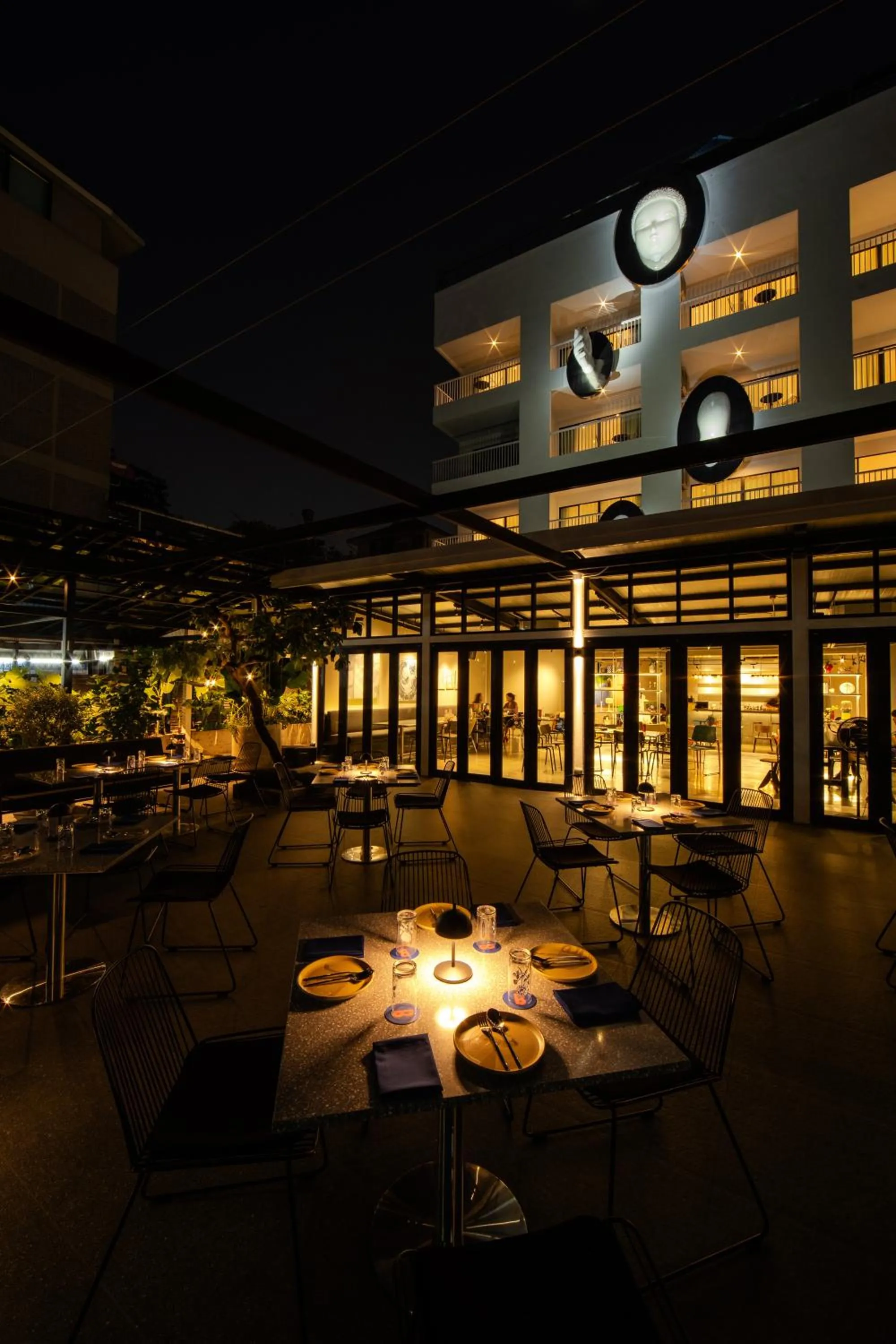 Dining area in The StandardX, Bangkok Phra Arthit