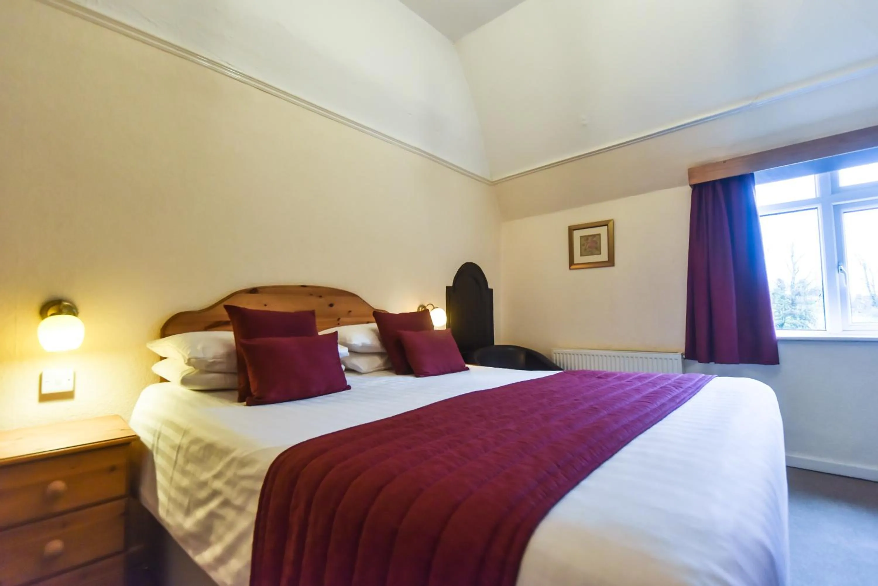 Bed in The Bentley Brook Inn