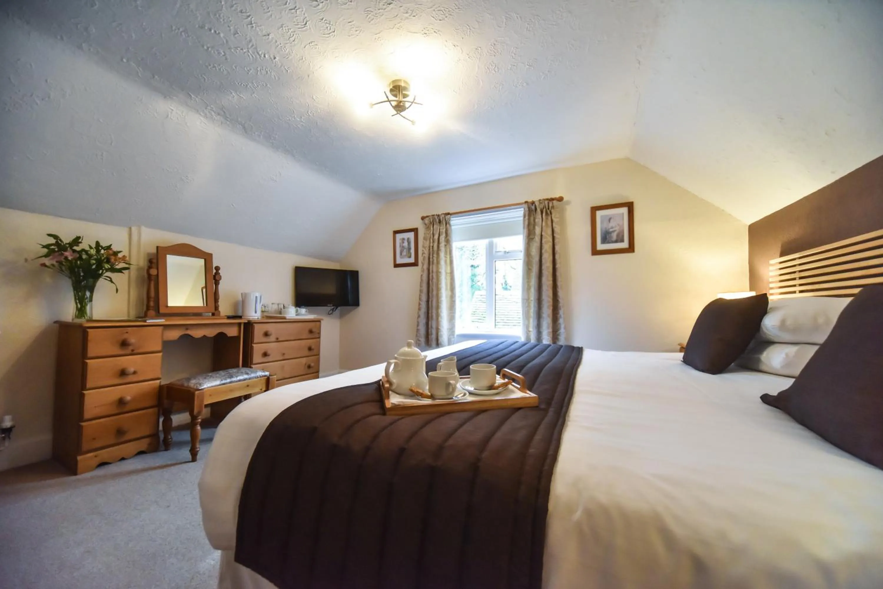 Bed in The Bentley Brook Inn