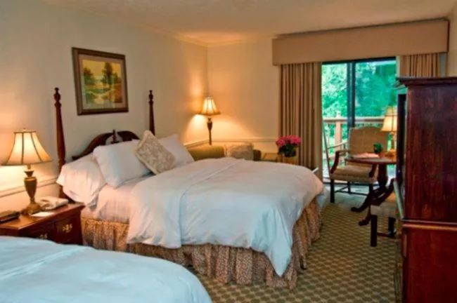 Bed in The Dillard House