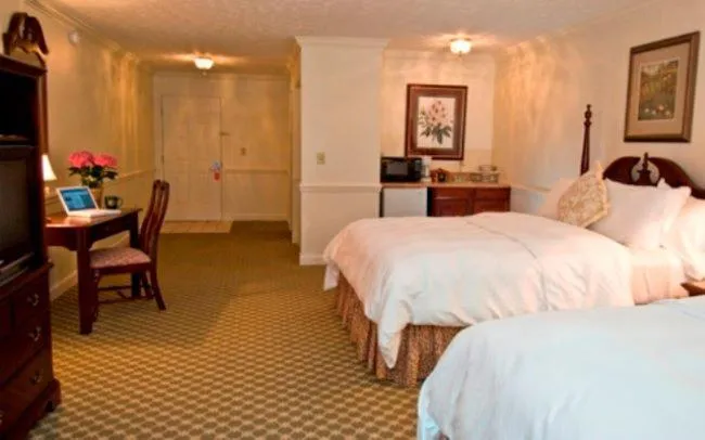 Bed in The Dillard House