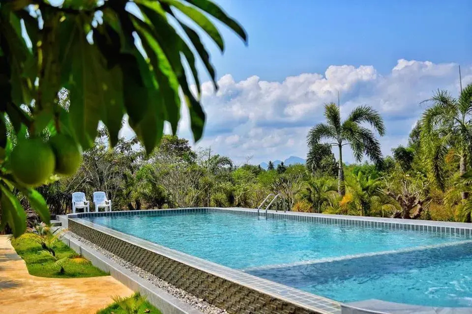 Pool view in KP Mountain Beach Pool view in KP Mountain Beach