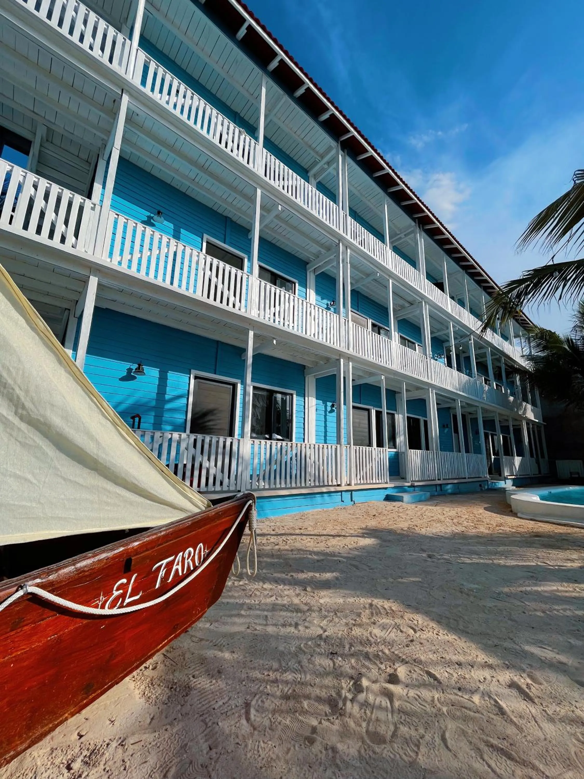 Property building in El Faro Beach Front by ÓOL Hotels