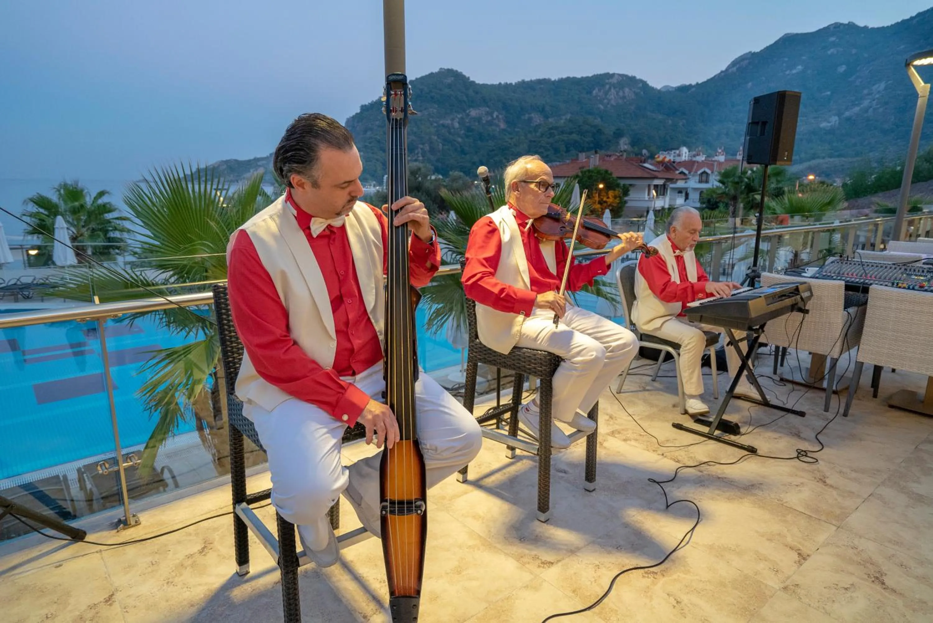 Evening entertainment in Turunc Premium Hotel